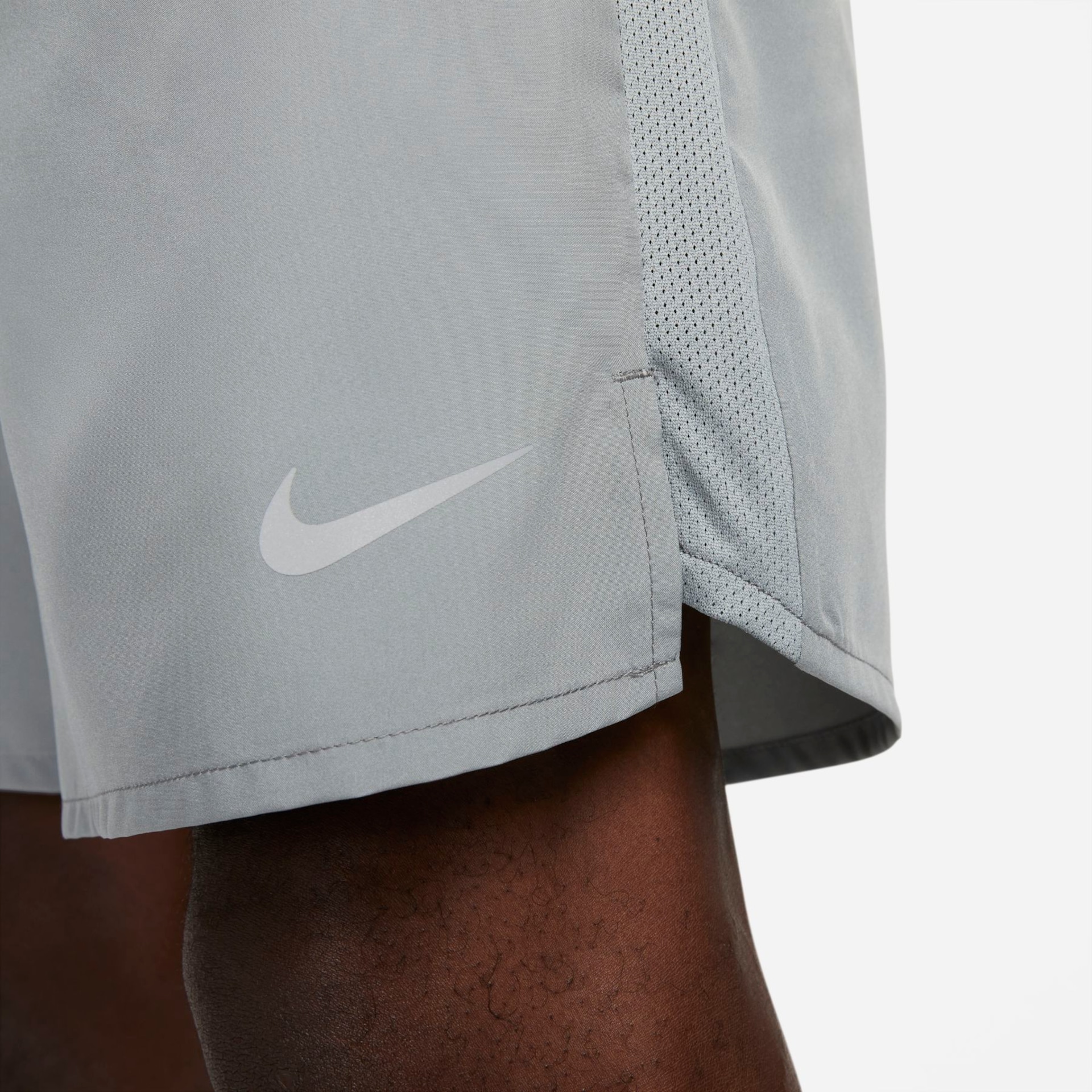 Shorts Nike Challenger Dri-FIT Masculino - Foto 5