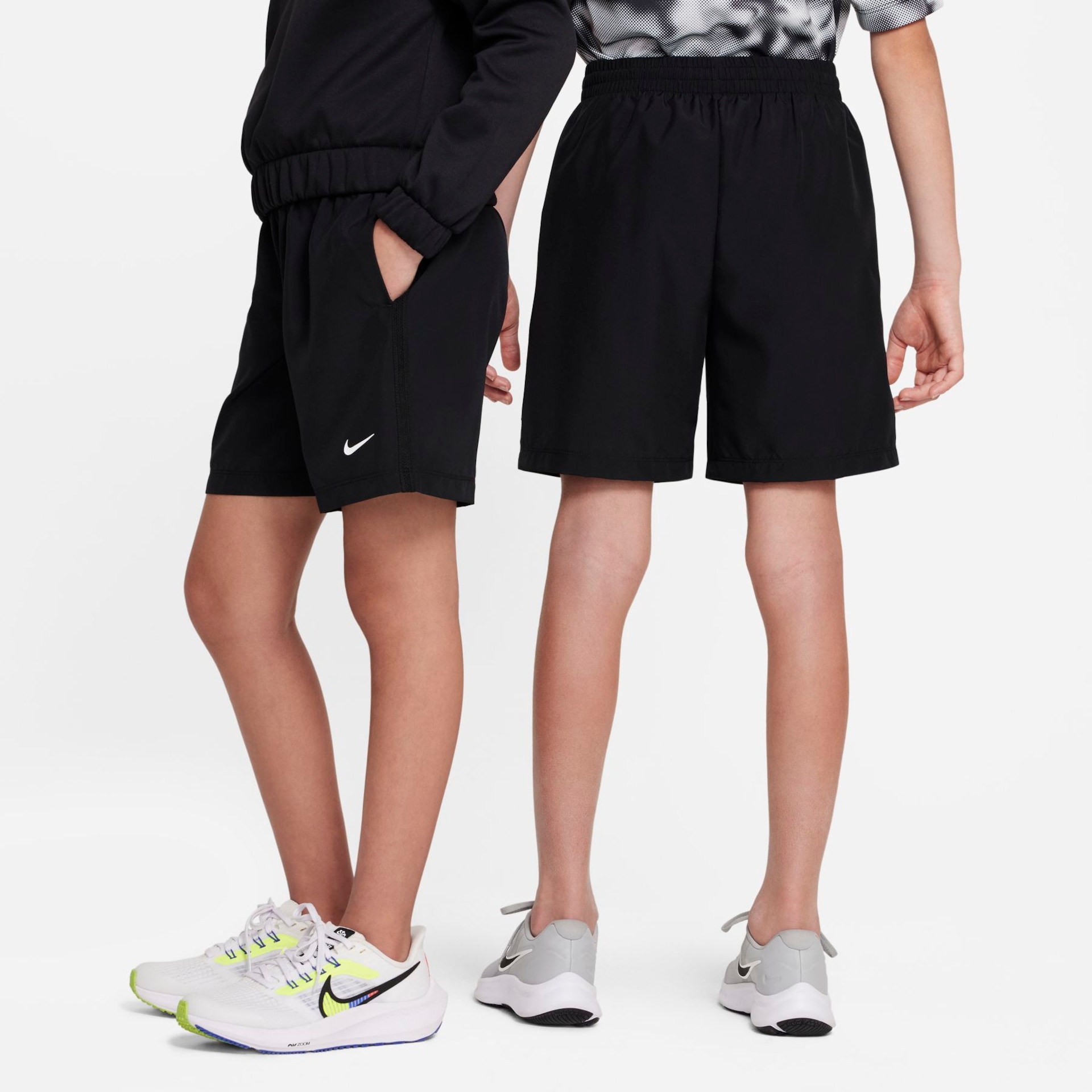 Shorts Nike Dri-FIT Multi+ Infantil - Foto 2