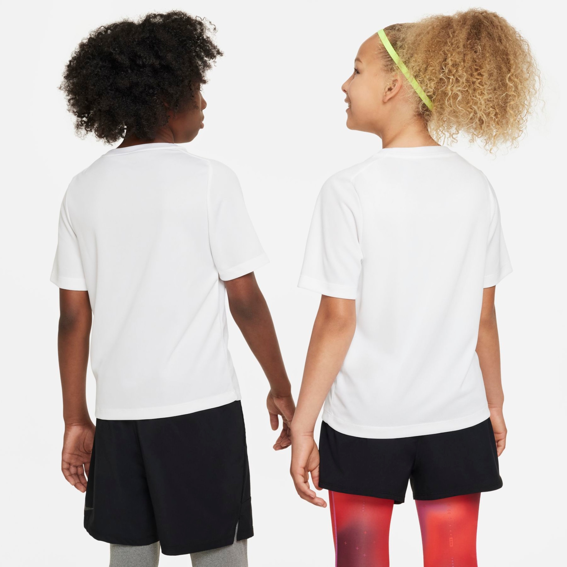 Camiseta Nike Dri-FIT Multi Infantil - Foto 2