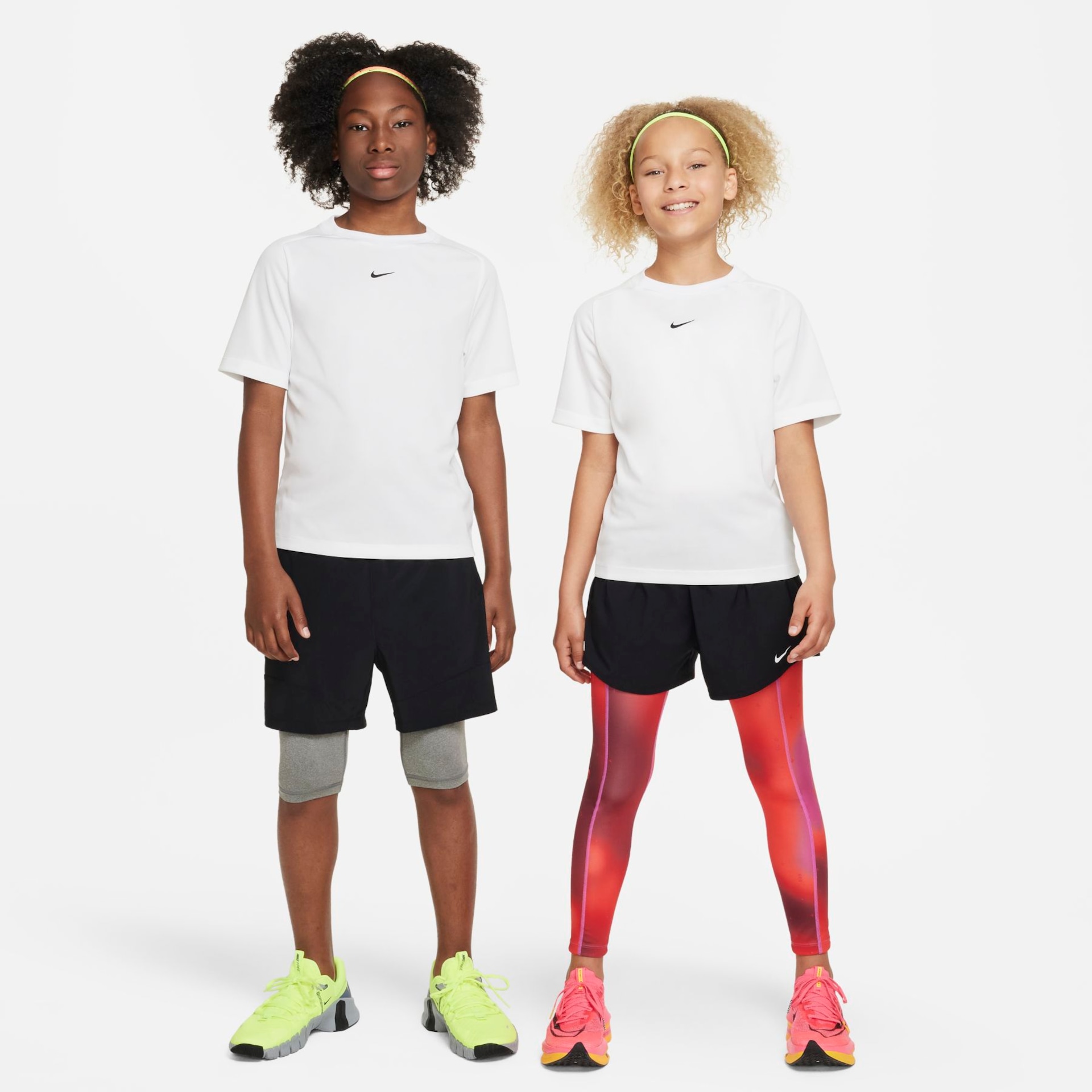 Camiseta Nike Dri-FIT Multi Infantil - Foto 4