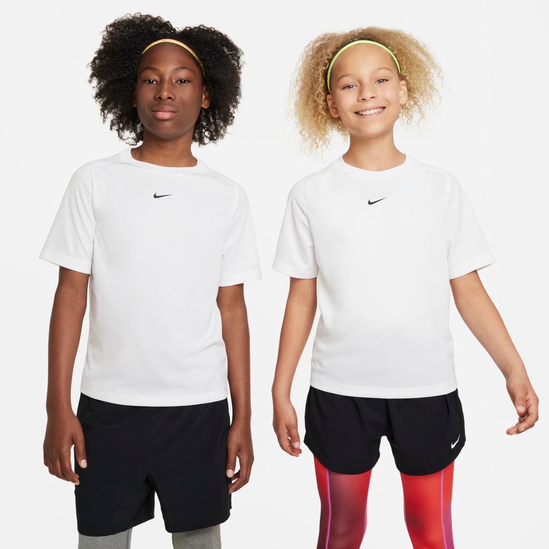 Camiseta Nike Dri-FIT Multi Infantil - Foto 1