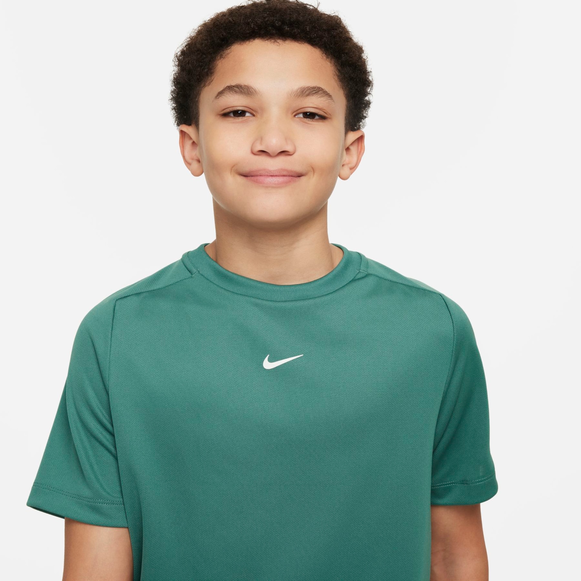 Camiseta Nike Dri-FIT Multi Infantil - Foto 3