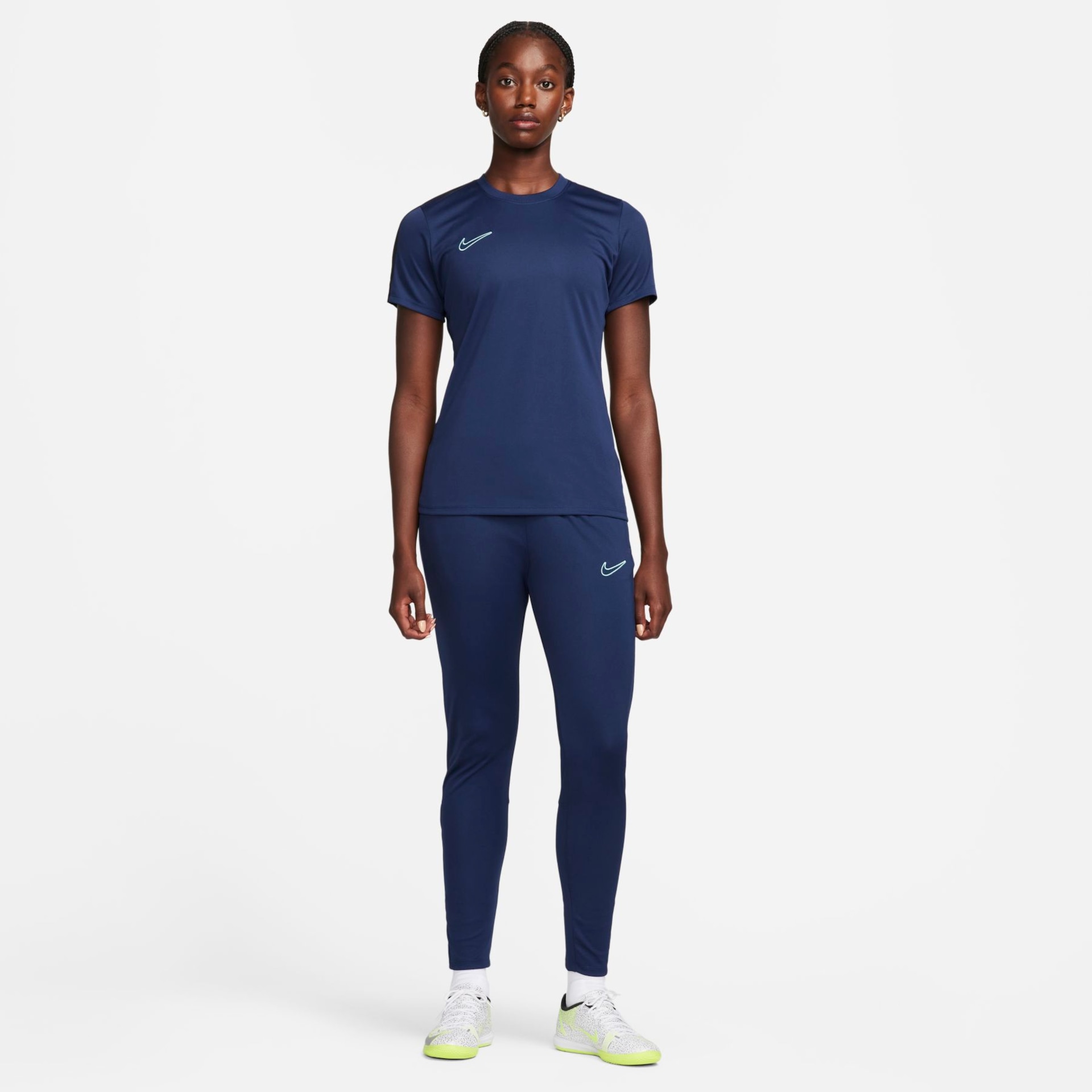 Camiseta Nike Dri-FIT Academy Feminina - Foto 5