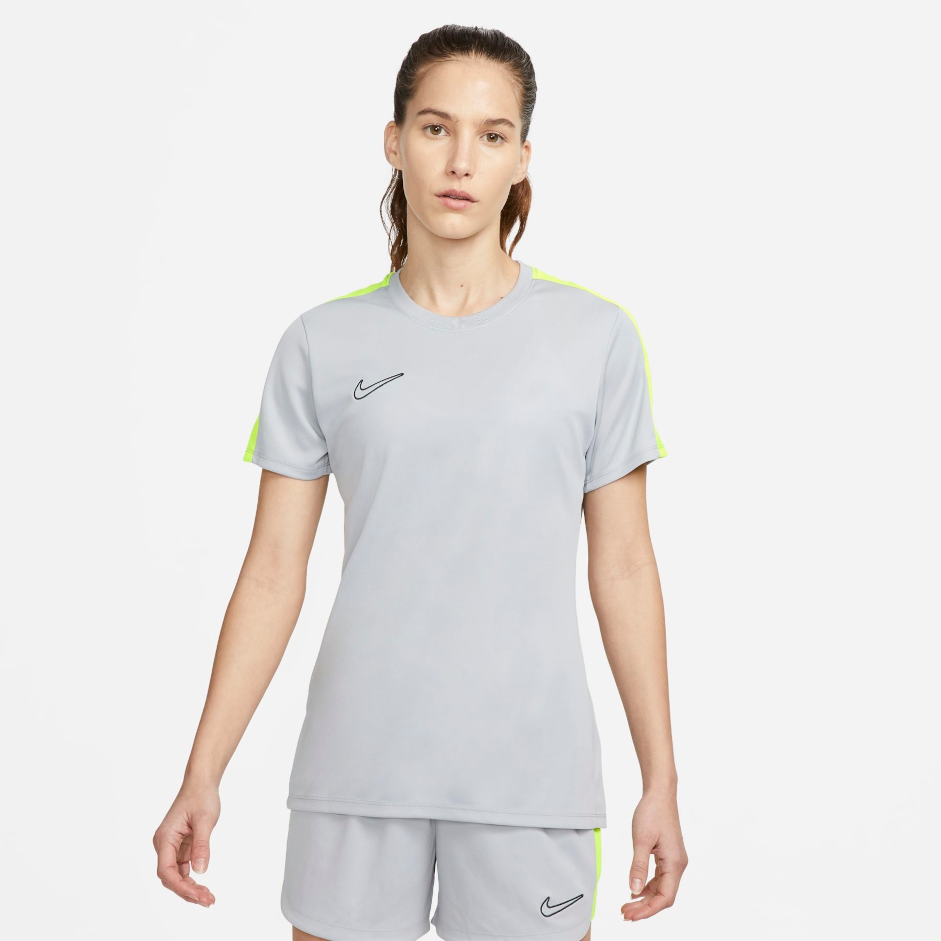 Camiseta Nike Dri-FIT Academy Feminina - Foto 1