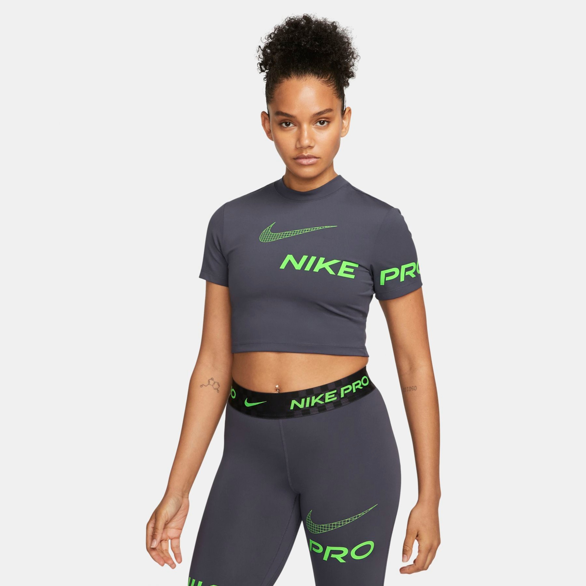 Camiseta Nike Pro Dri-FIT Feminina - Foto 1
