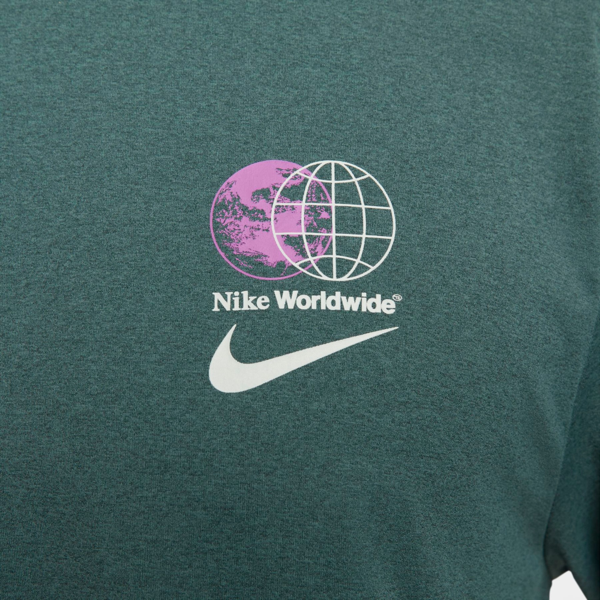 Camiseta Nike Dri-FIT UV Hyverse Masculina - Foto 3