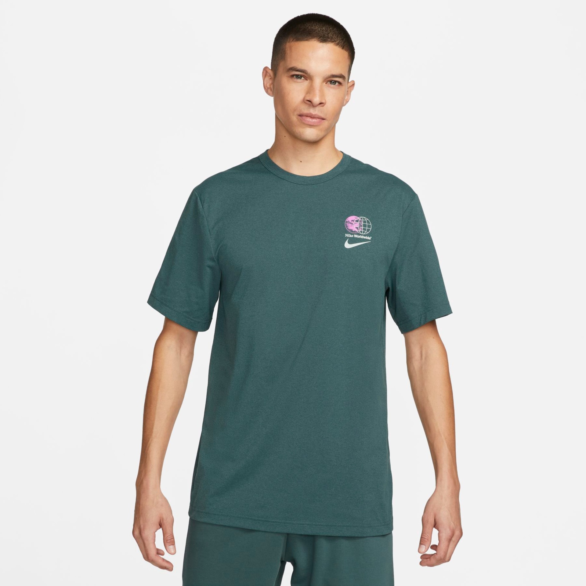 Camiseta Nike Dri-FIT UV Hyverse Masculina - Foto 1