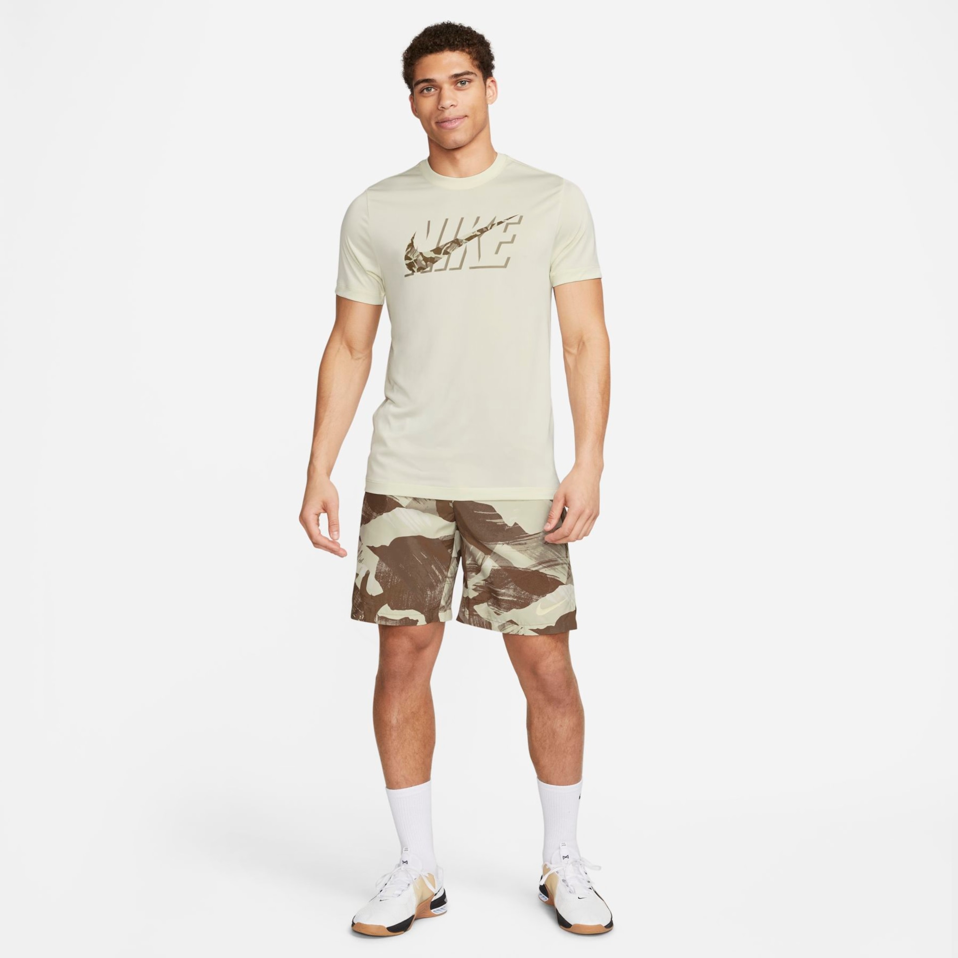 Camiseta Nike Dri-FIT Camo Masculina - Foto 4
