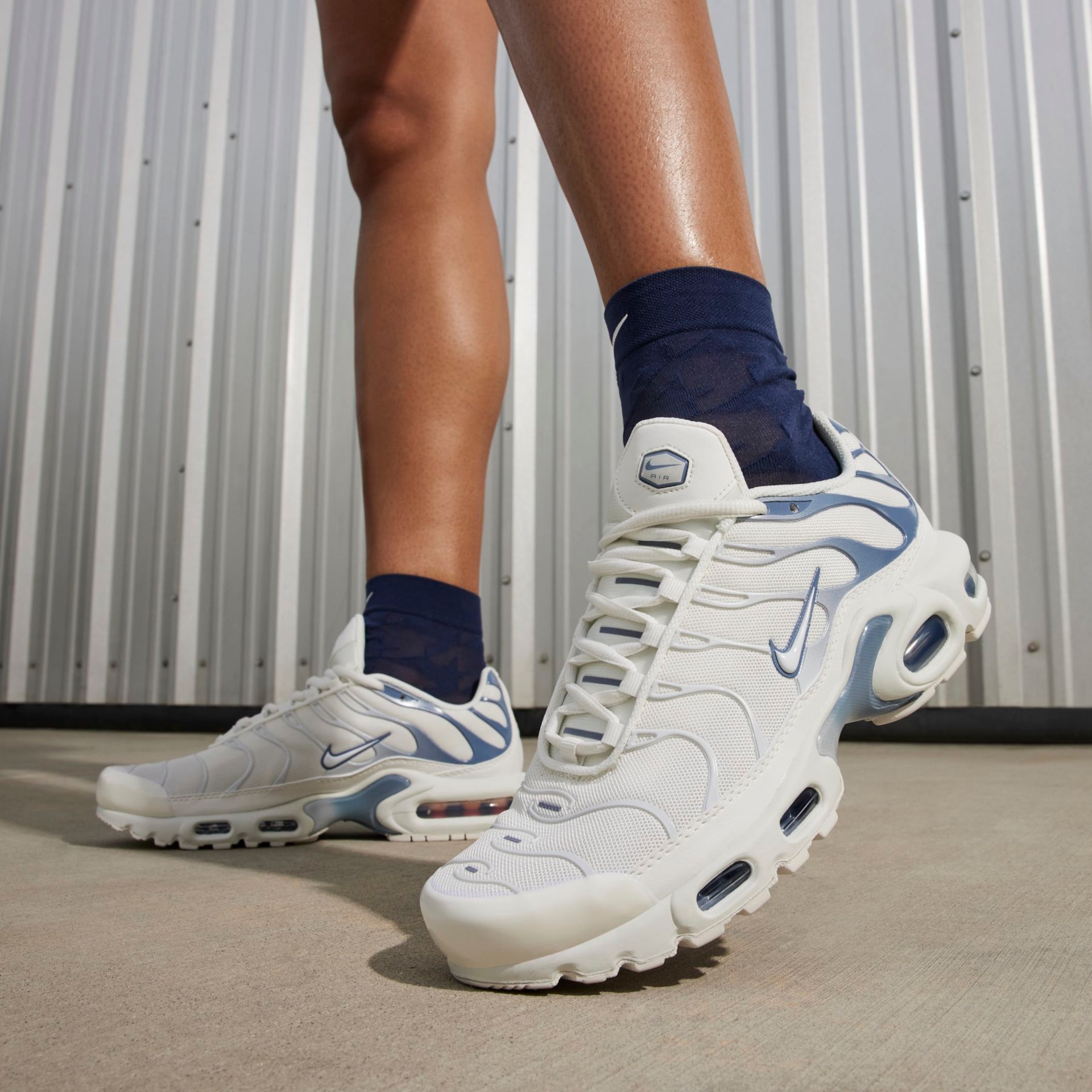 Tênis Nike Air Max Plus Feminino - Foto 12