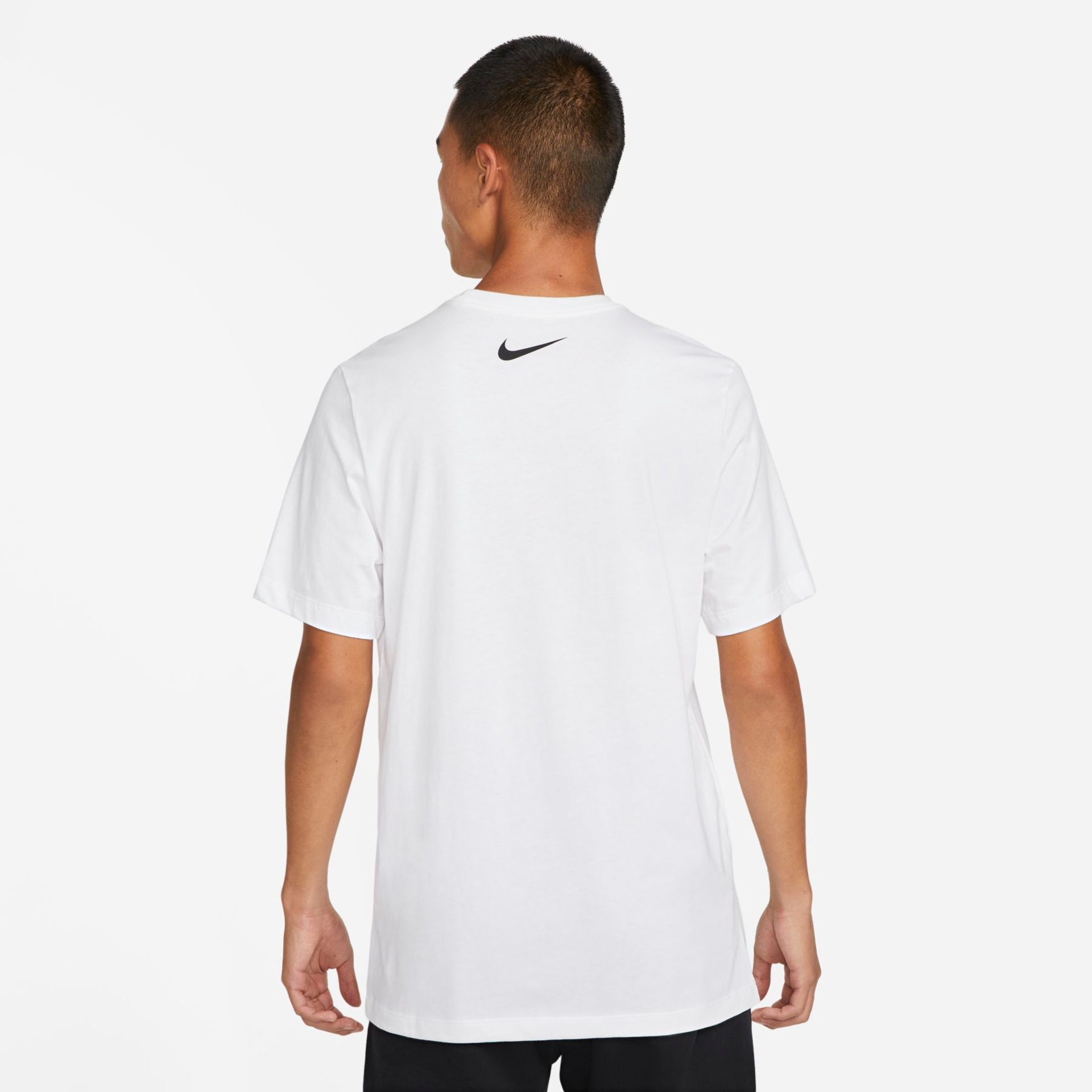 Camiseta Nike Sportswear Masculina - Foto 2