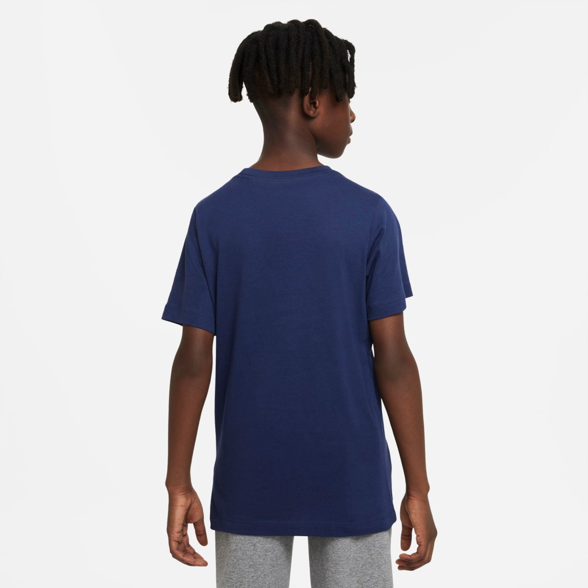 Camiseta Nike Sportswear Club SSNL GFX Infantil - Foto 2