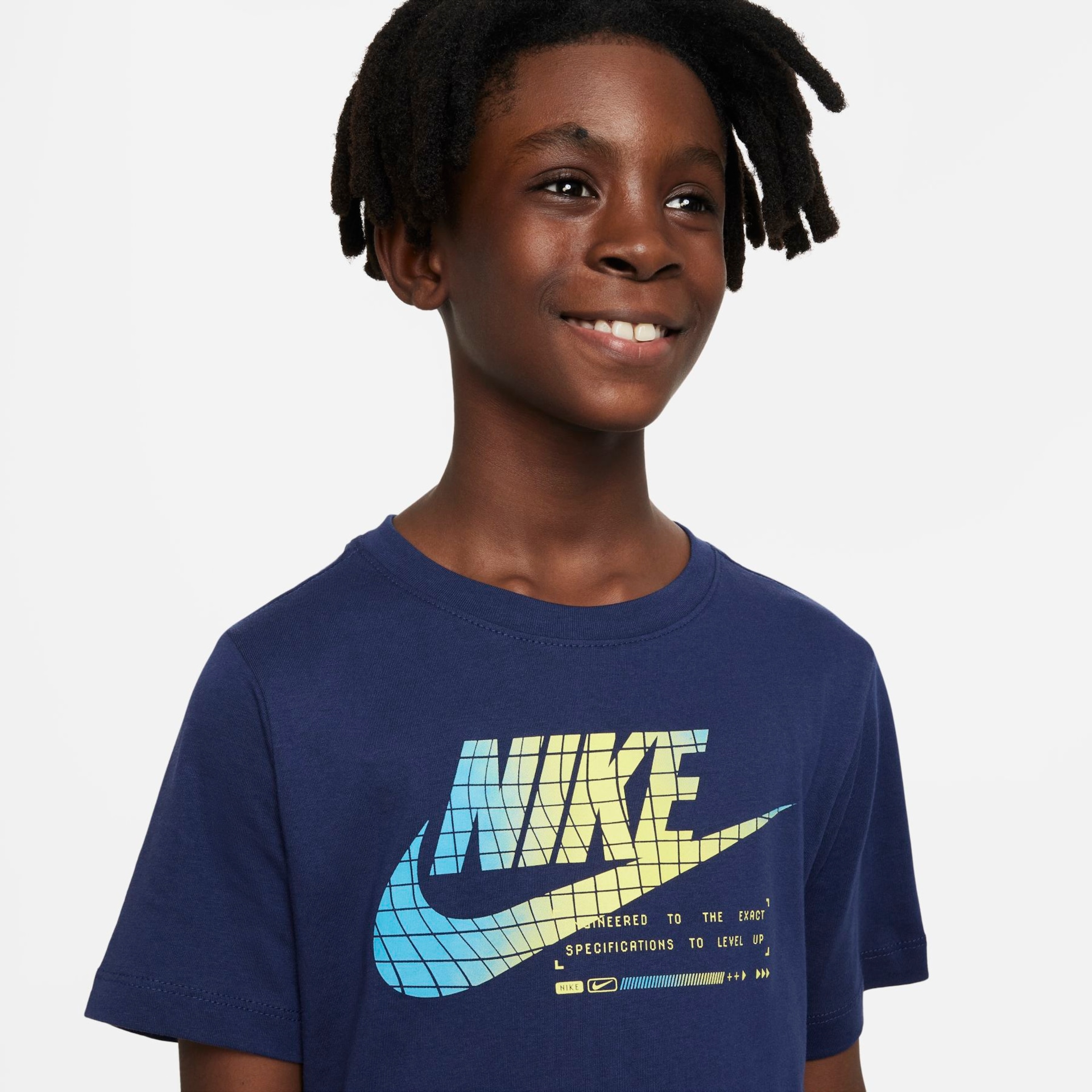Camiseta Nike Sportswear Club SSNL GFX Infantil - Foto 3