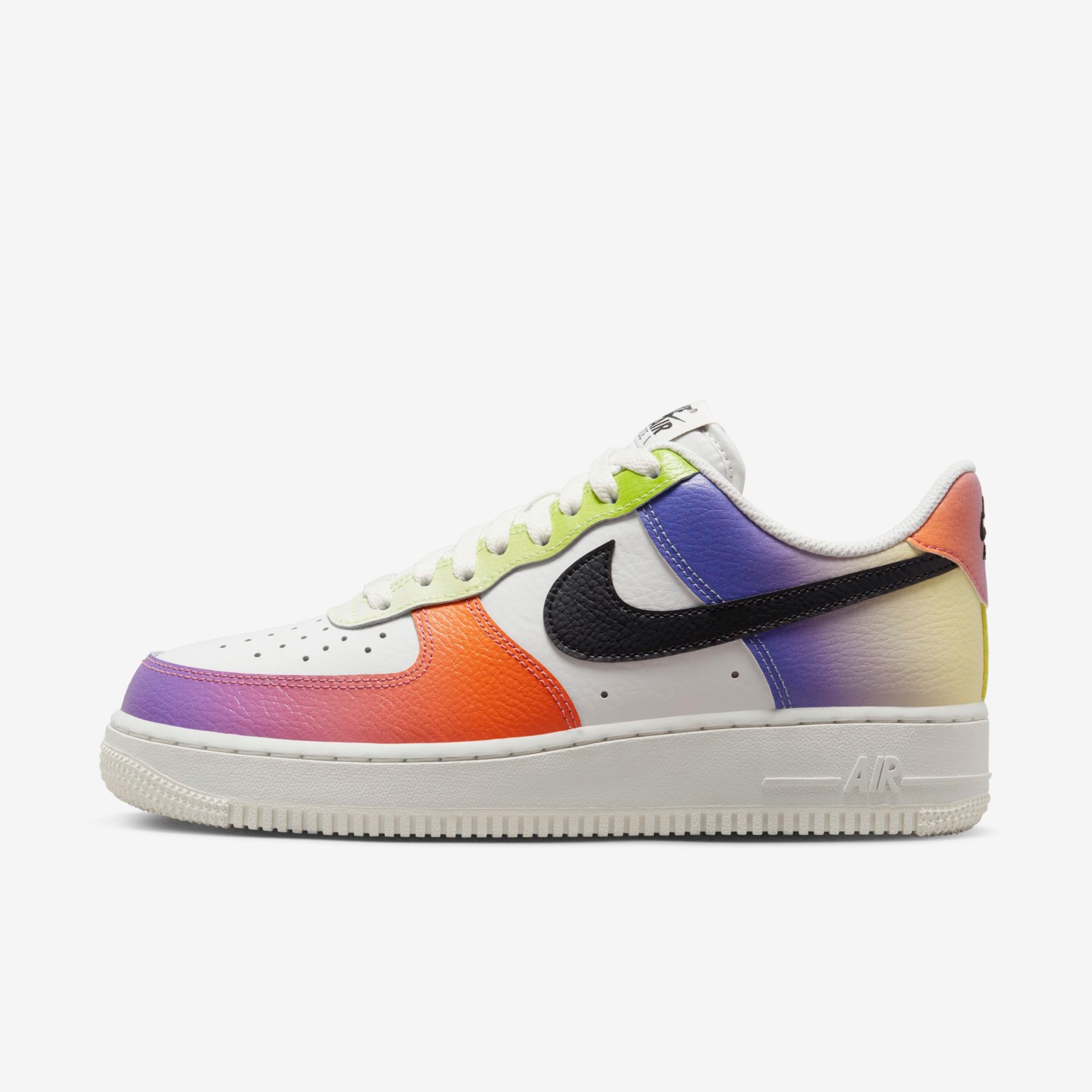 Tênis Nike Air Force 1 Low '07 Premium Feminino - Foto 1