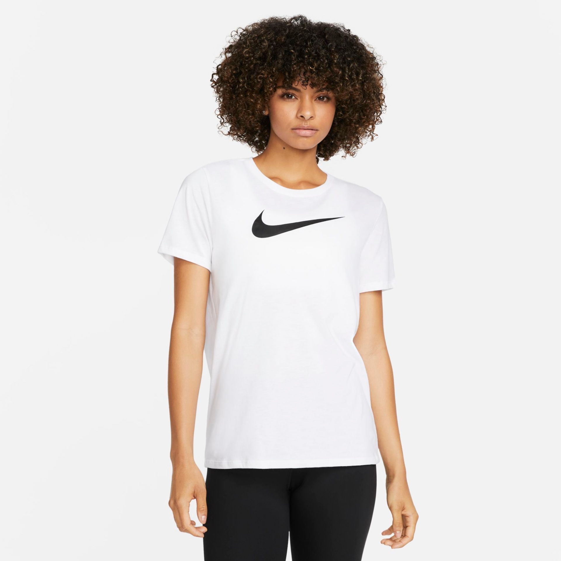 Camiseta Nike Dri-FIT Swoosh Feminina - Foto 1