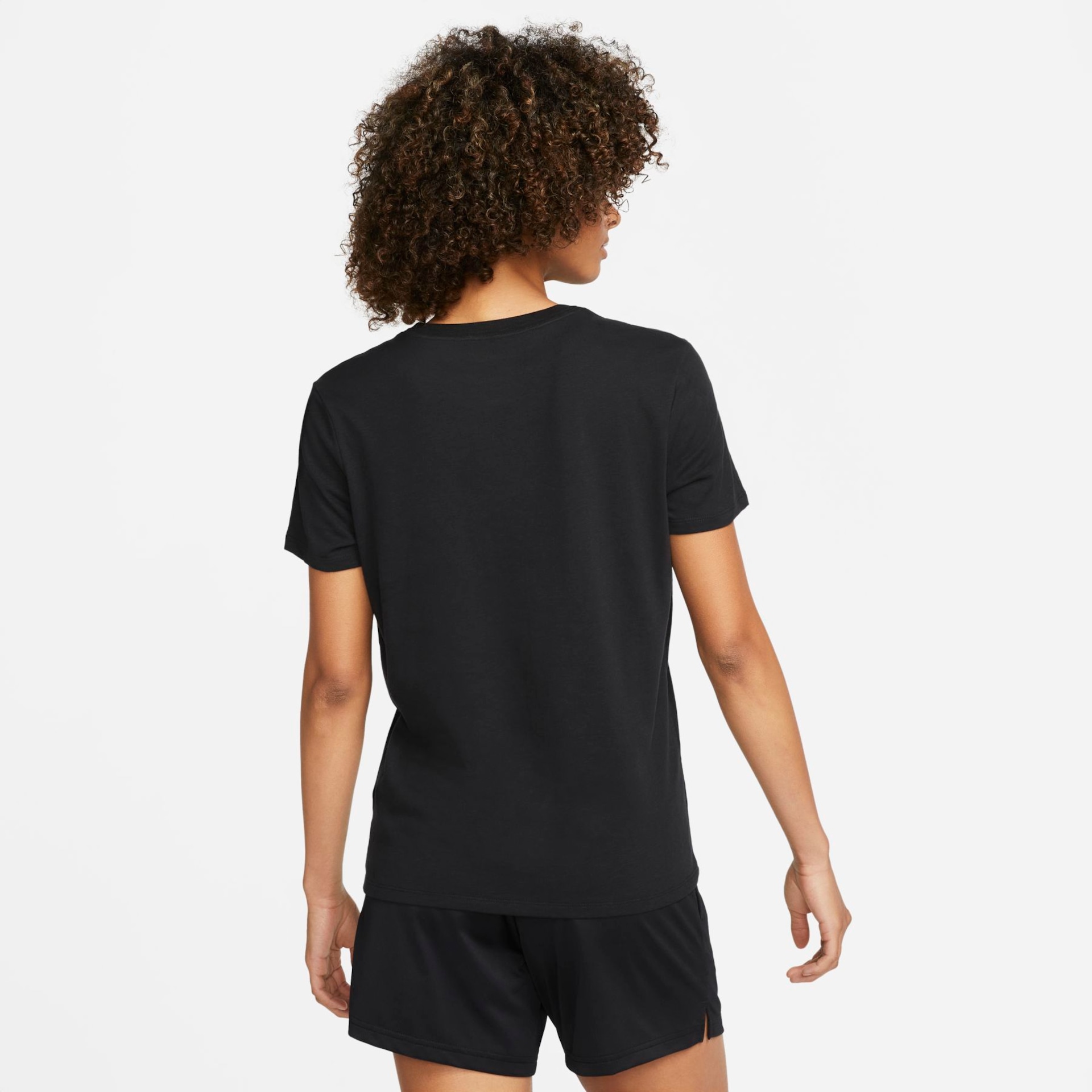 Camiseta Nike Dri-FIT Swoosh Feminina - Foto 2