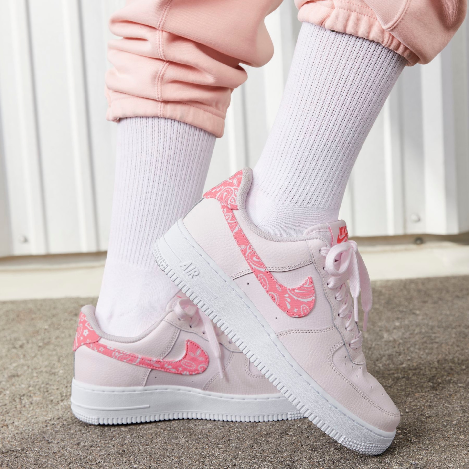 Tênis Nike Air Force 1 '07 EPPK Feminino - Foto 10