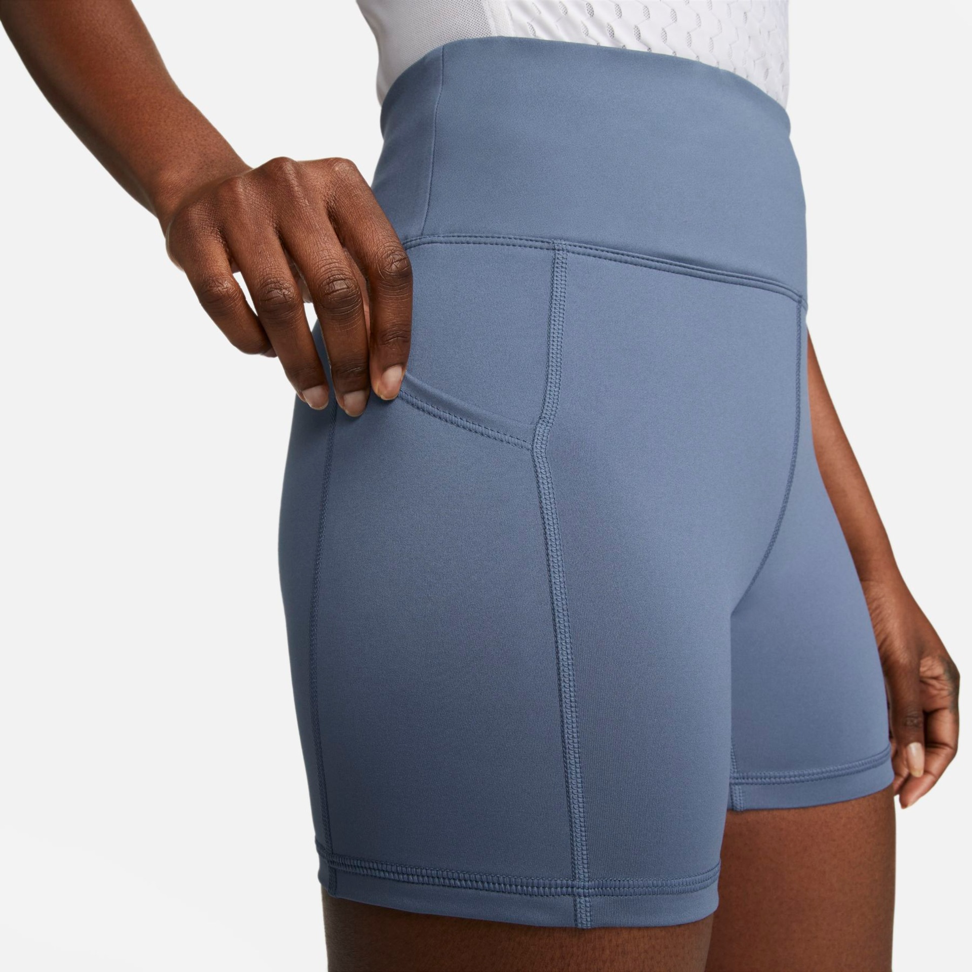 Shorts Nike Dri-FIT Advantage Feminino - Foto 4
