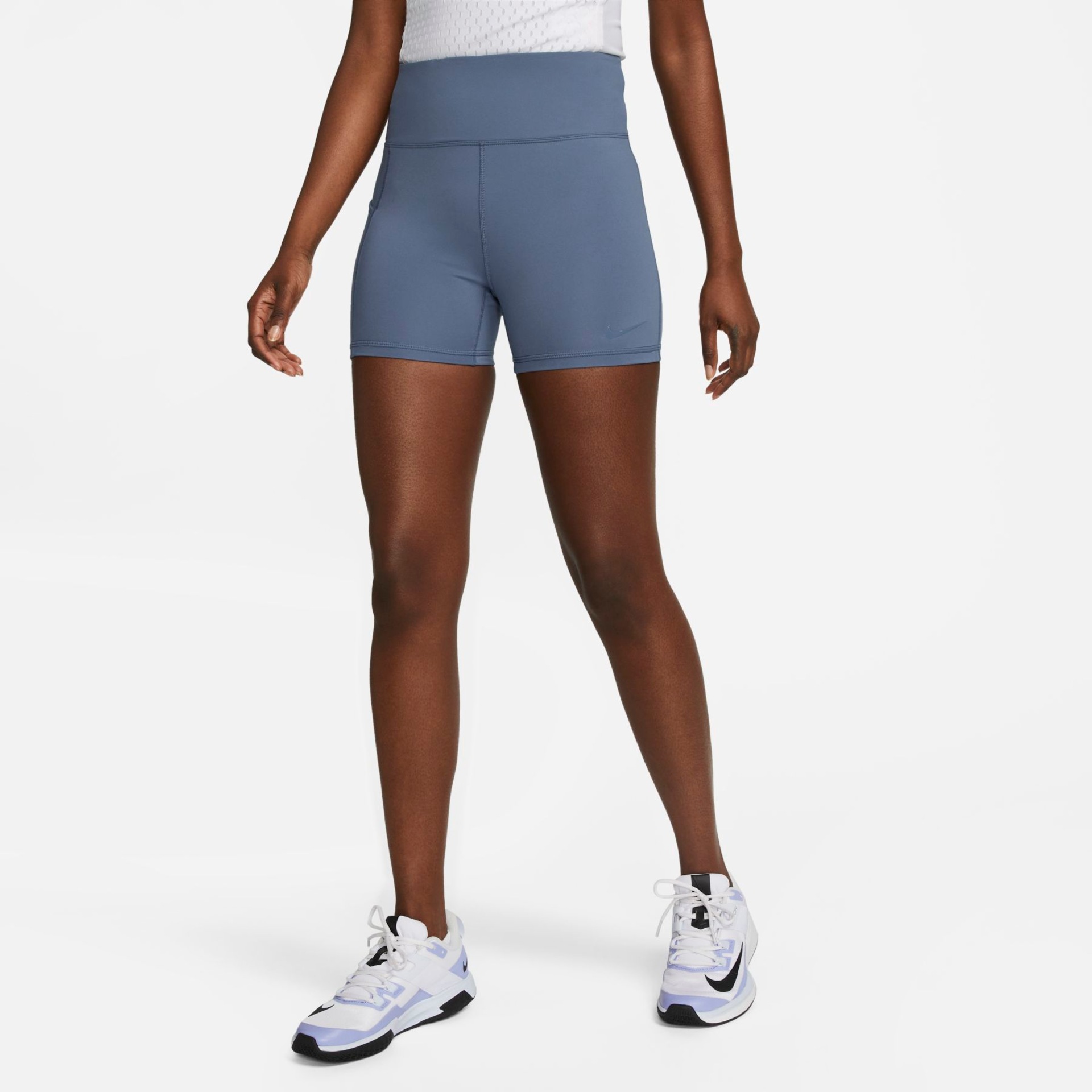 Shorts Nike Dri-FIT Advantage Feminino - Foto 1