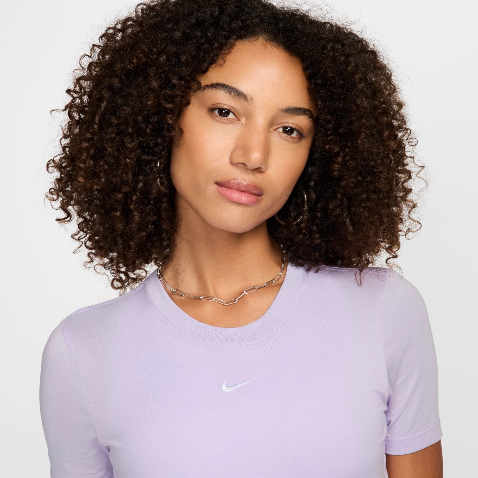 Camiseta Nike Sportswear Essential Feminina - Foto 3