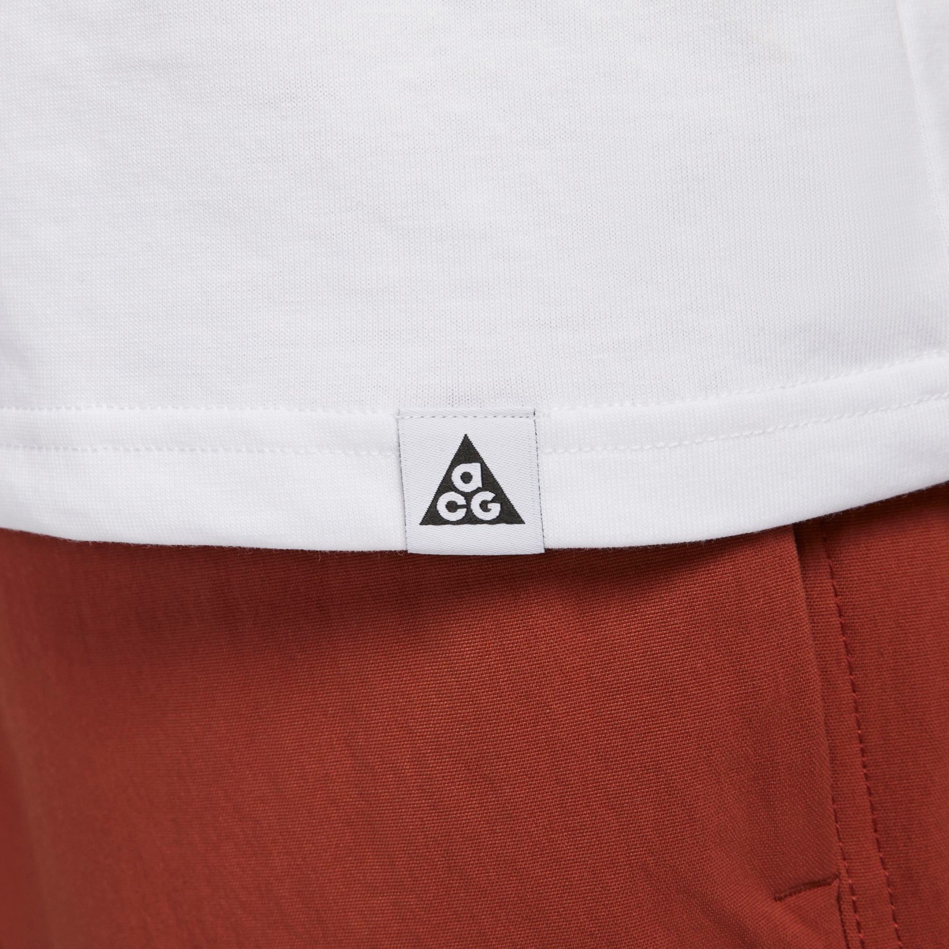 Camiseta Nike ACG Outdoor Sign Masculina - Foto 4