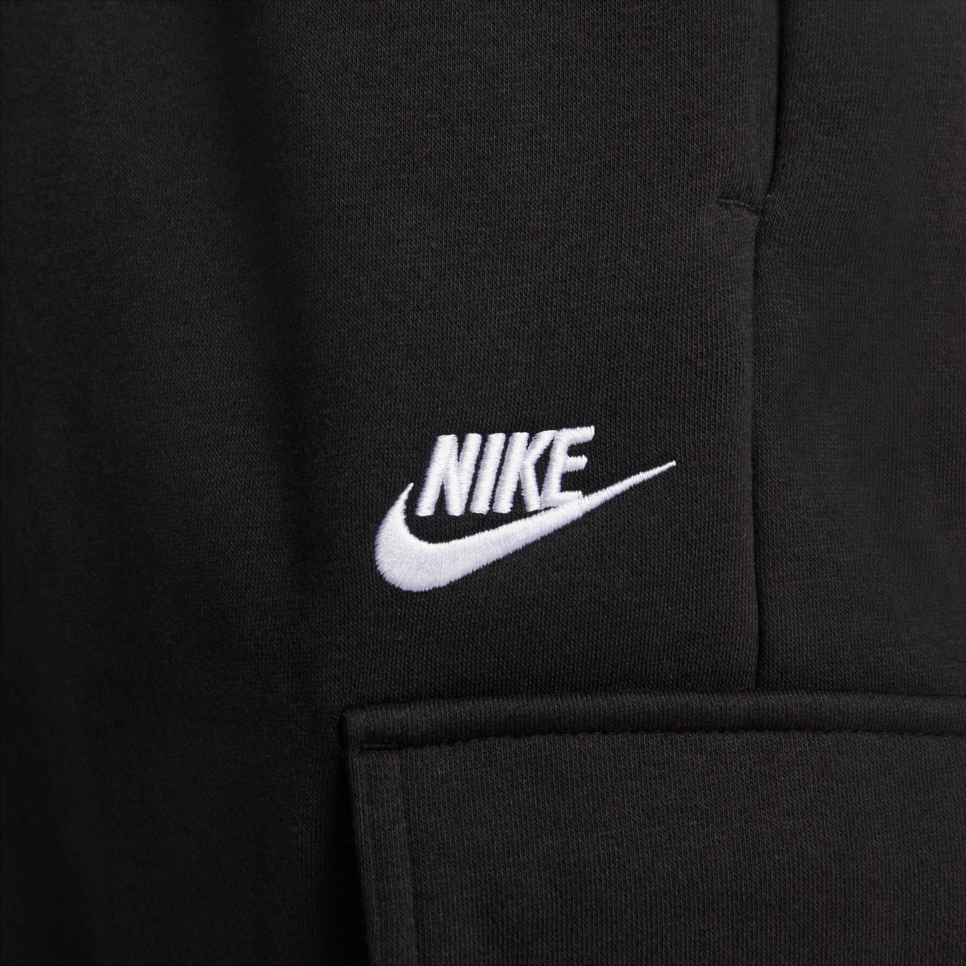 Calça Nike Sportswear Club Fleece Cargo Feminina - Foto 4