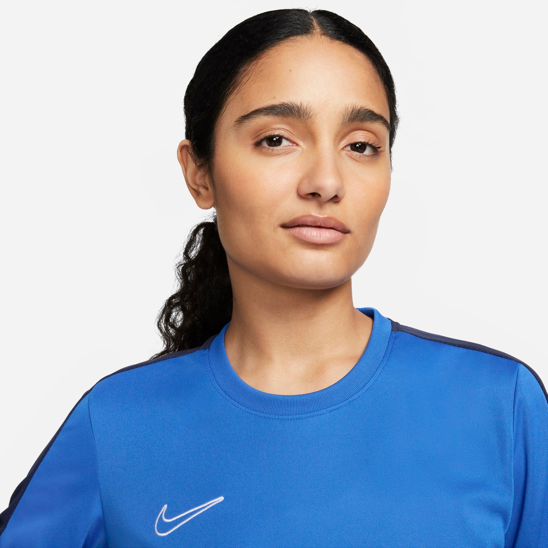 Camiseta Nike Dri-FIT Academy 23 Feminina - Foto 3