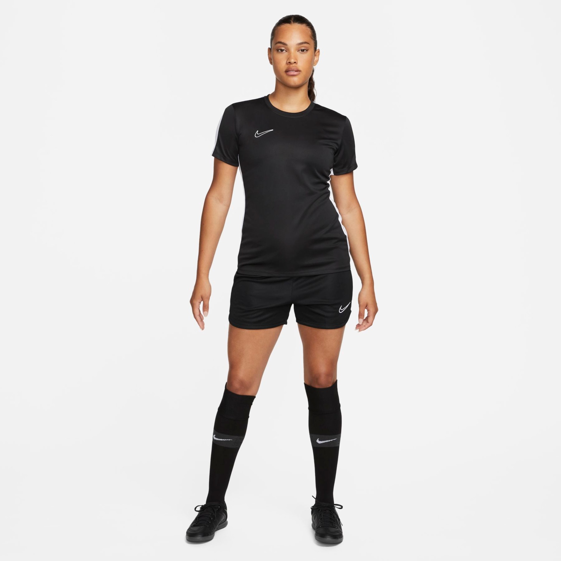 Camiseta Nike Dri-FIT Academy 23 Feminina - Foto 5