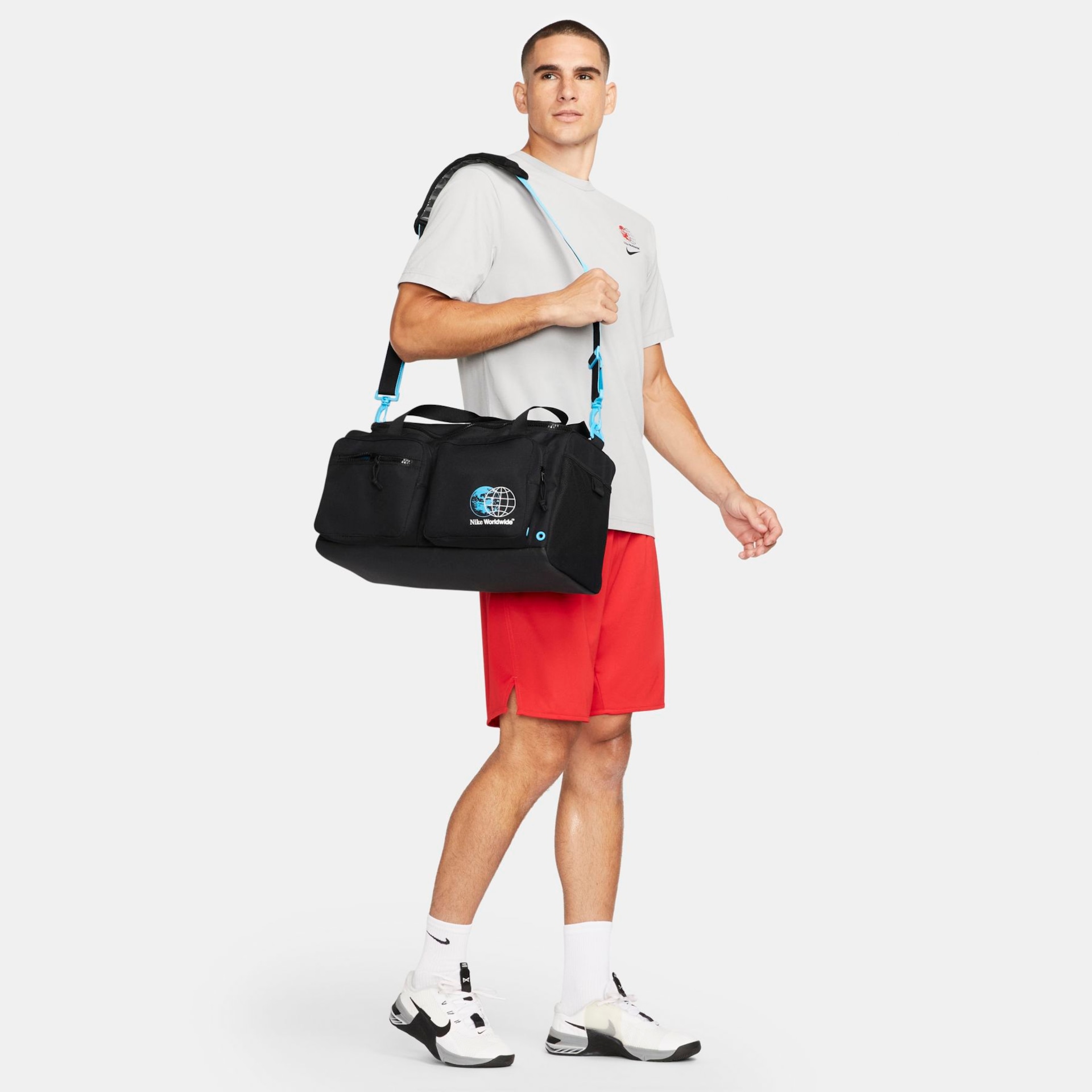 Bolsa Nike Utility Masculina - Foto 13