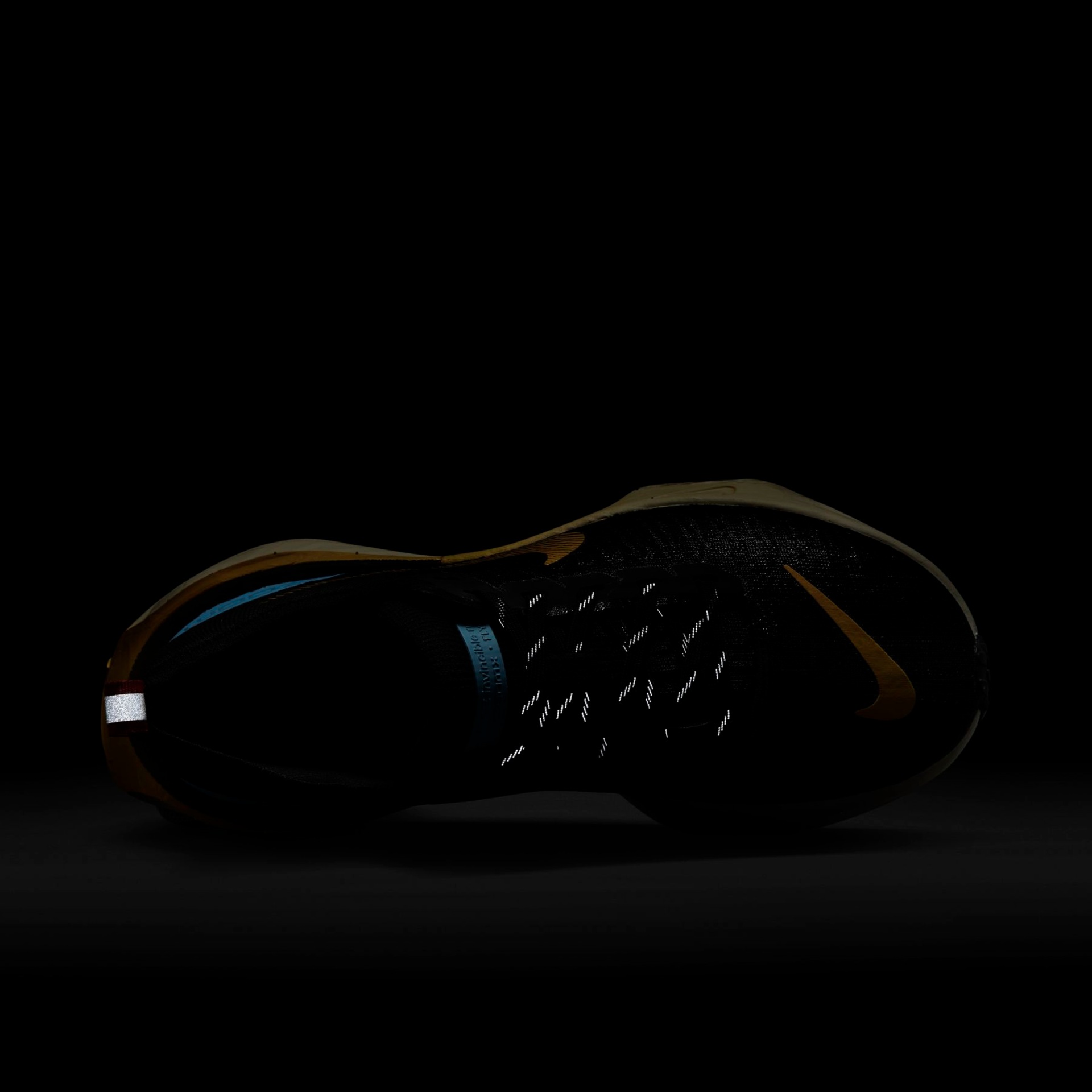 Tênis Nike Invincible 3 Feminino - Foto 9