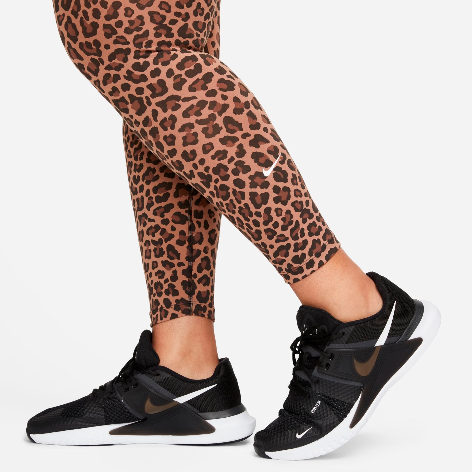 Plus Size - Legging Nike One Feminina - Foto 3
