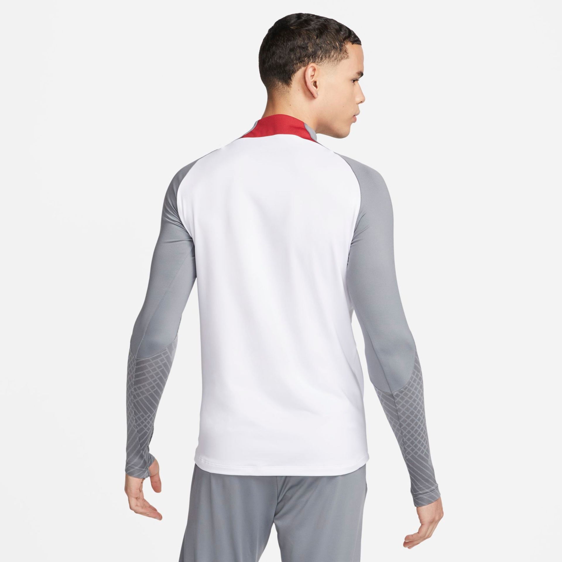 Camiseta Nike Liverpool Strike Masculina - Foto 2