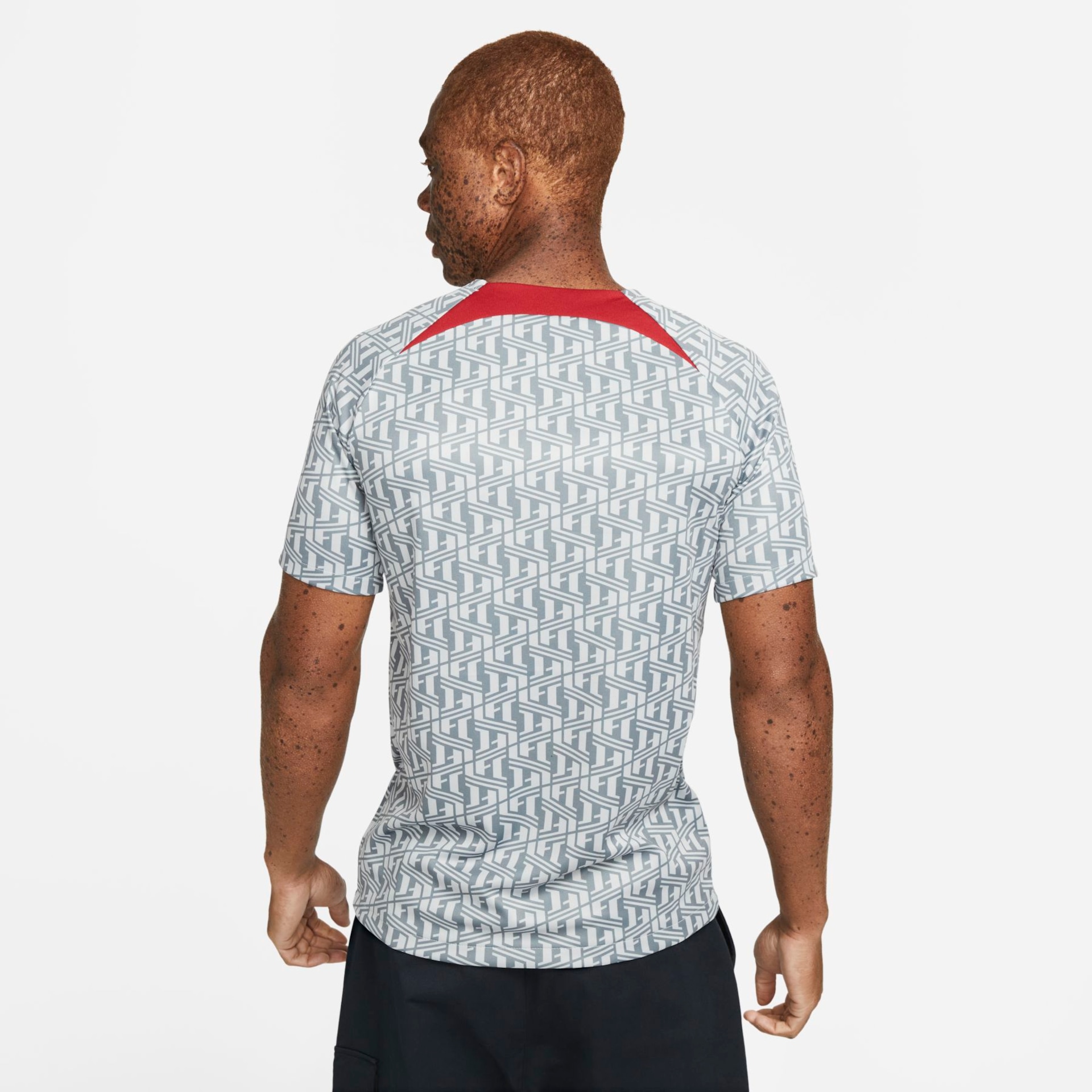 Camiseta Nike Liverpool Masculina - Foto 2