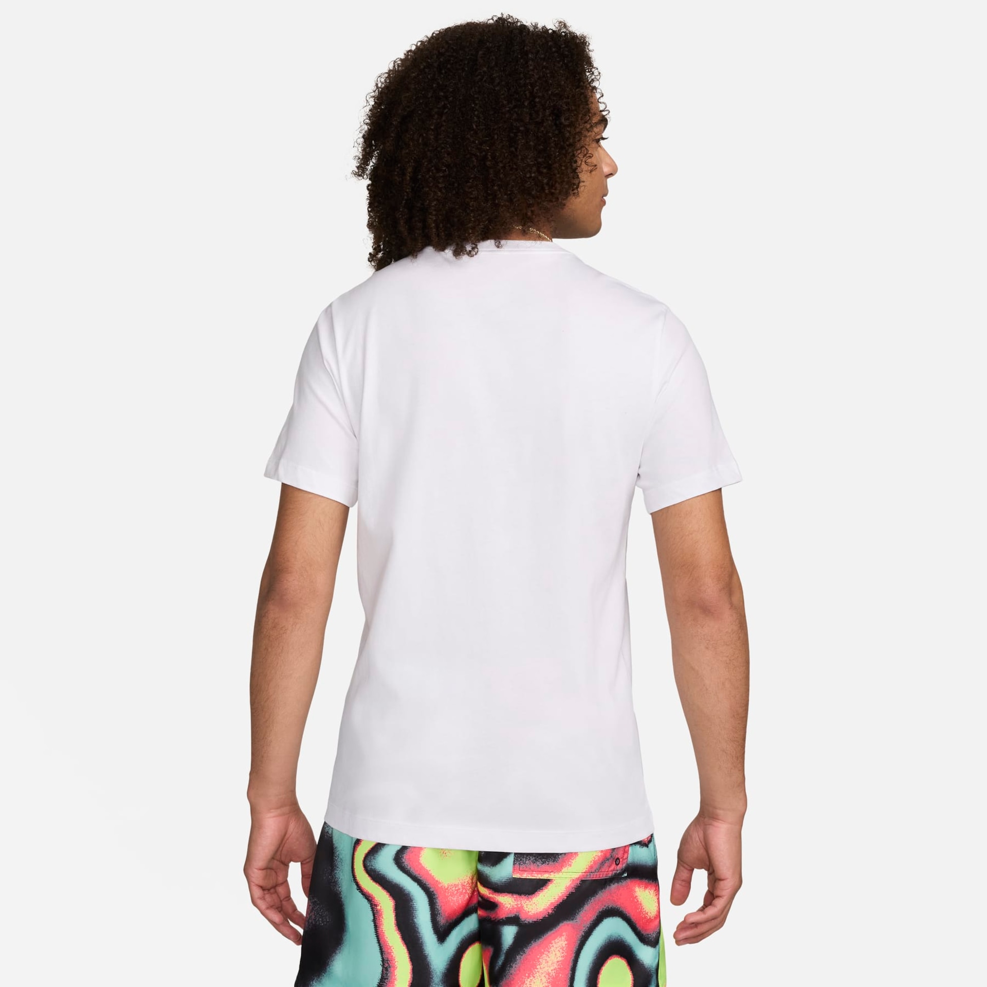 Camiseta Nike Sportswear Swoosh Masculina - Foto 6