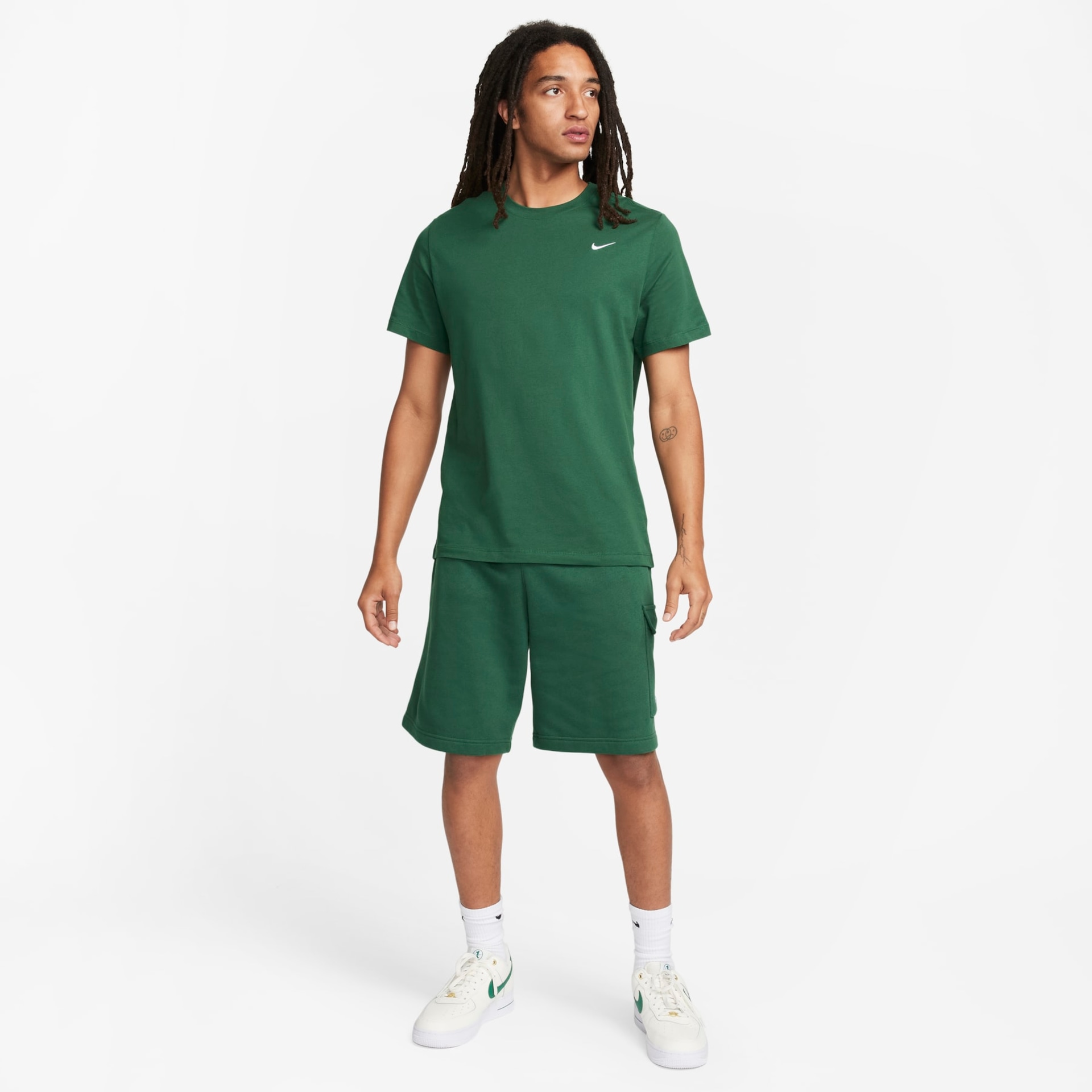 Camiseta Nike Sportswear Swoosh Masculina - Foto 5