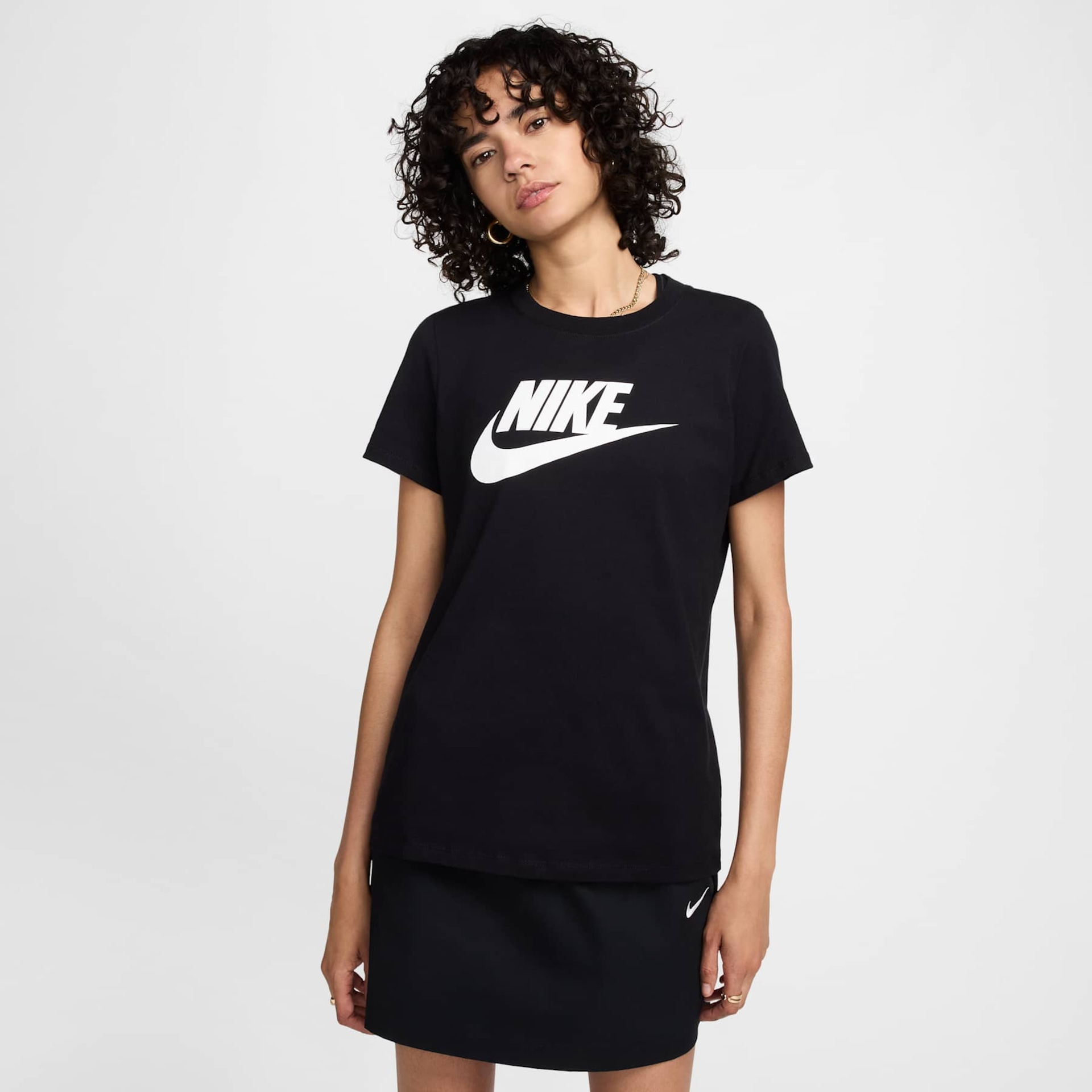 Imagem principal de Camiseta Nike Sportswear Essential Feminina