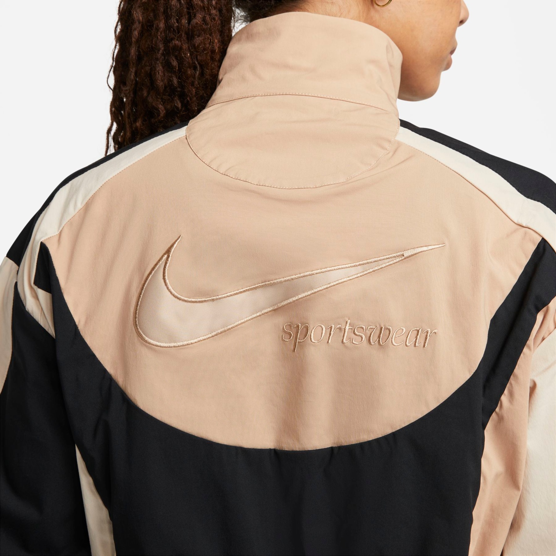 Jaqueta Nike Sportswear Woven Collection Feminina - Foto 5