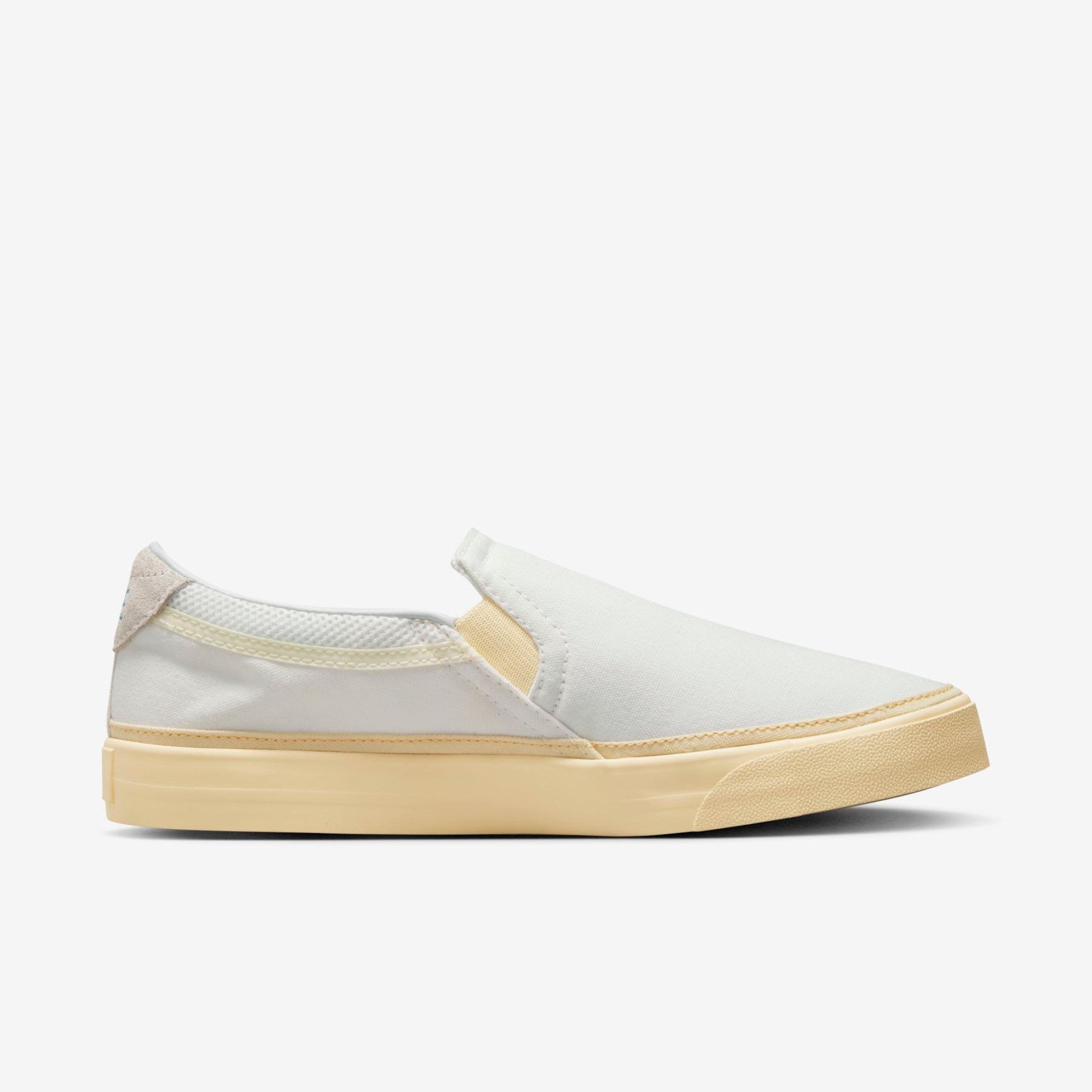 Tênis Nike Slip-On Court Legacy Feminino - Foto 3