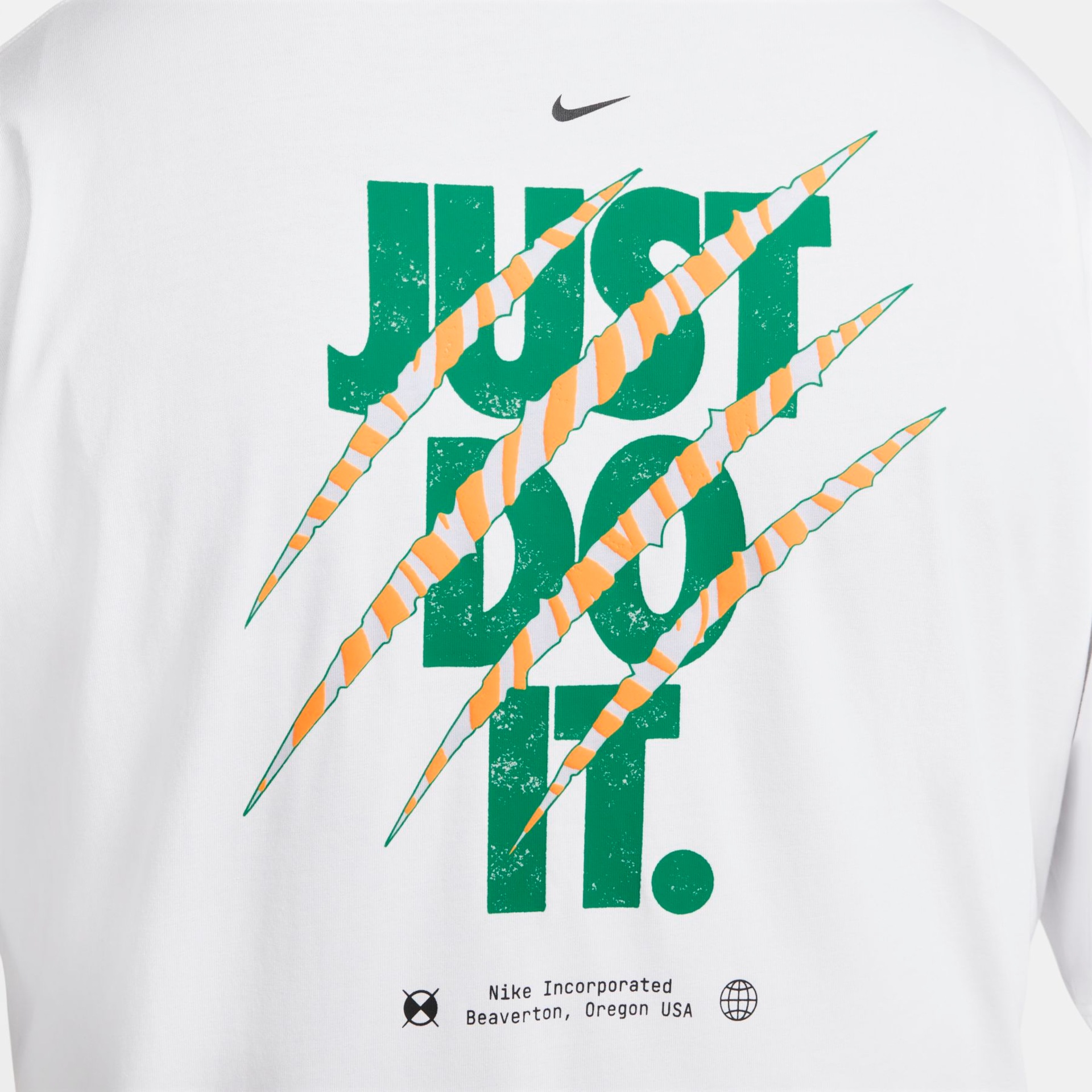 Camiseta Nike Sportswear Swoosh Masculina - Foto 11