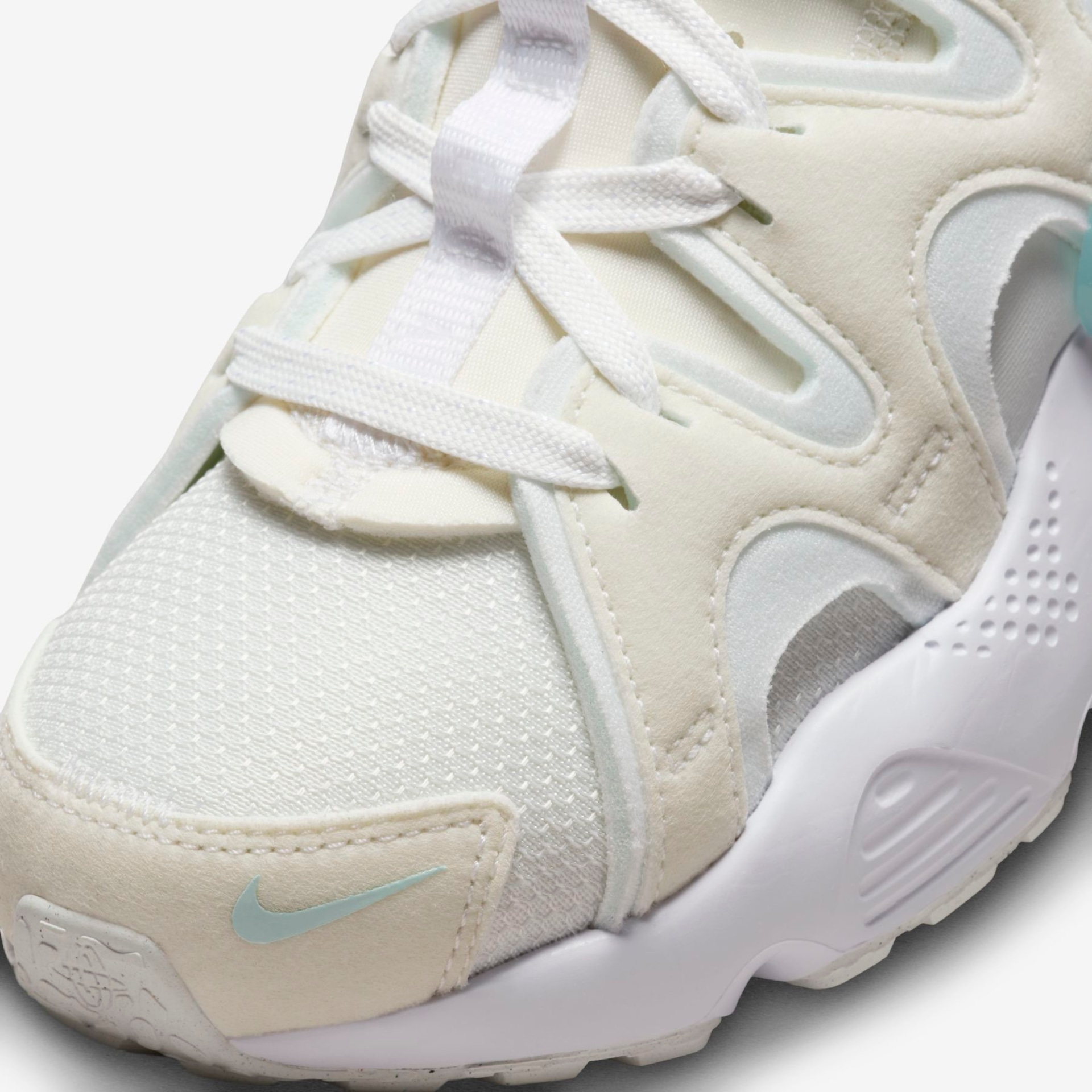 Tênis Nike Air Huarache Craft Feminino - Foto 7