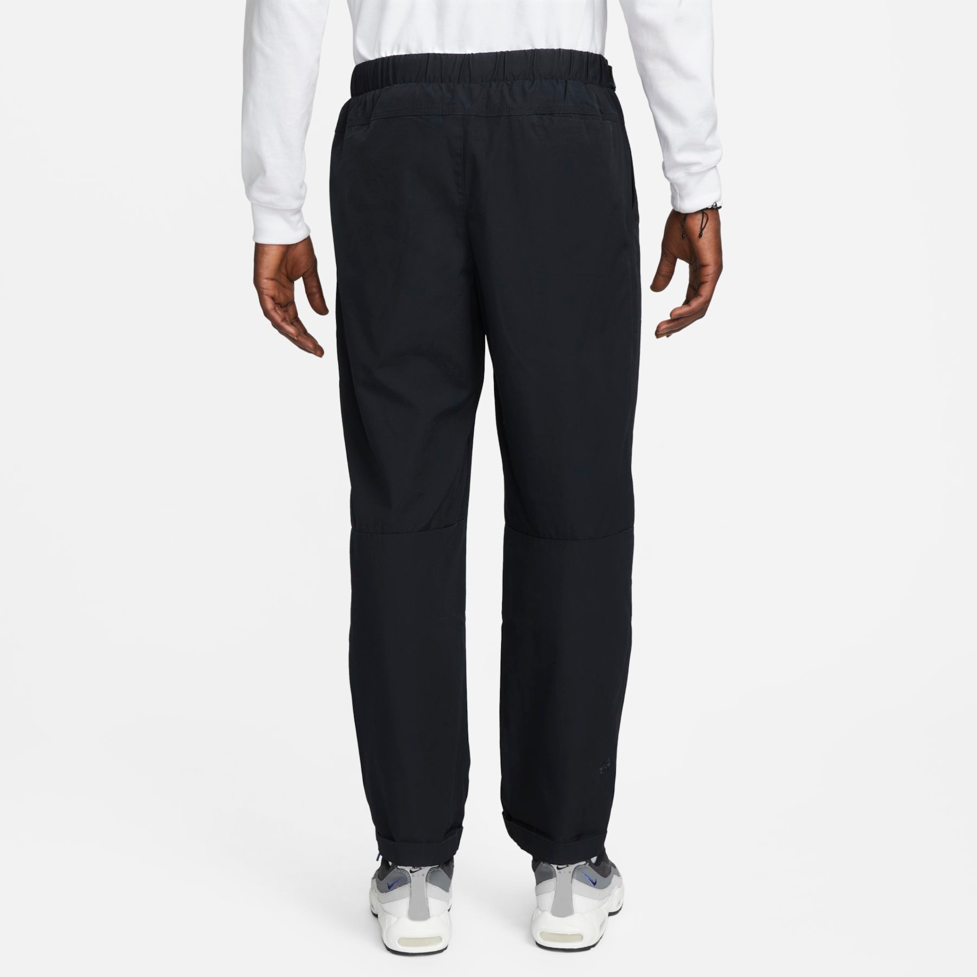Calça Nike Sportswear UPF Tech Pack Woven Masculina - Foto 2