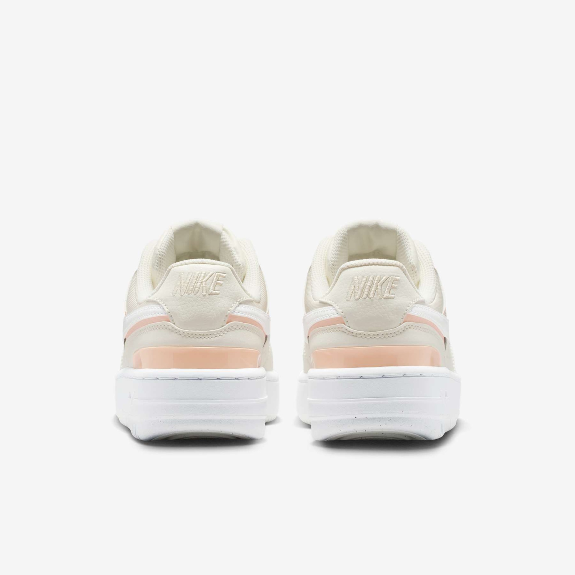 Tênis Nike Gamma Force Feminino - Foto 6