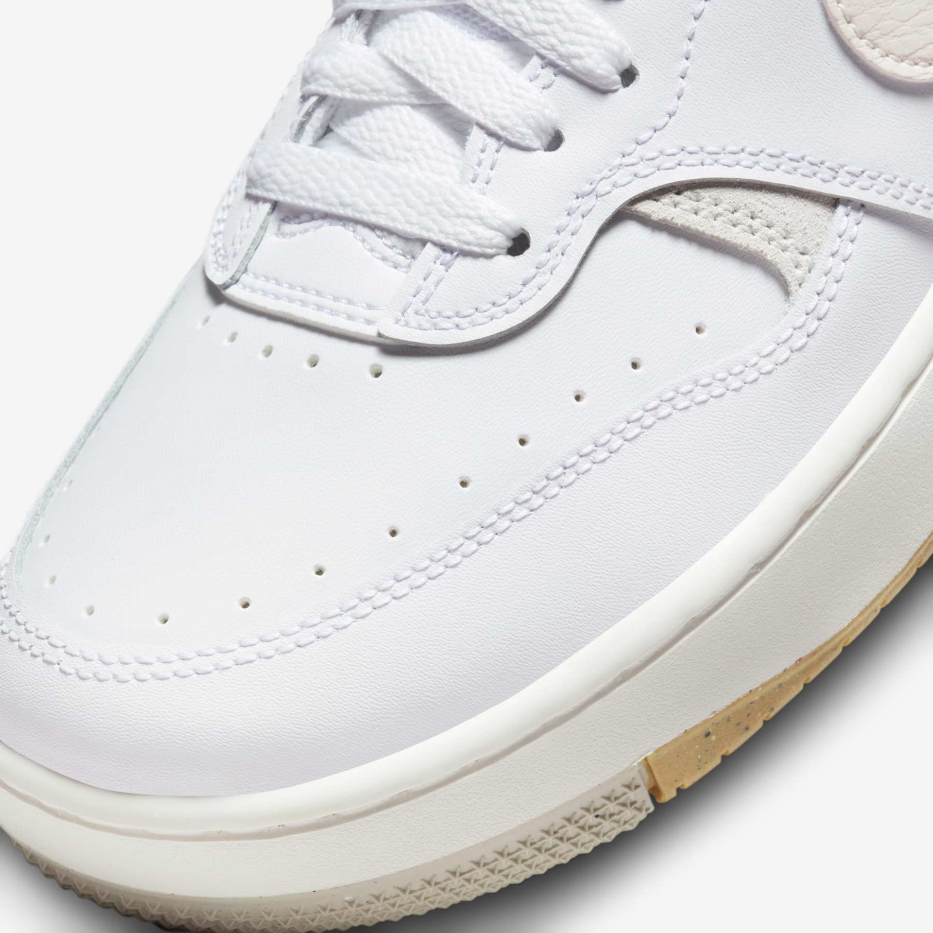 Tênis Nike Gamma Force Feminino - Foto 8