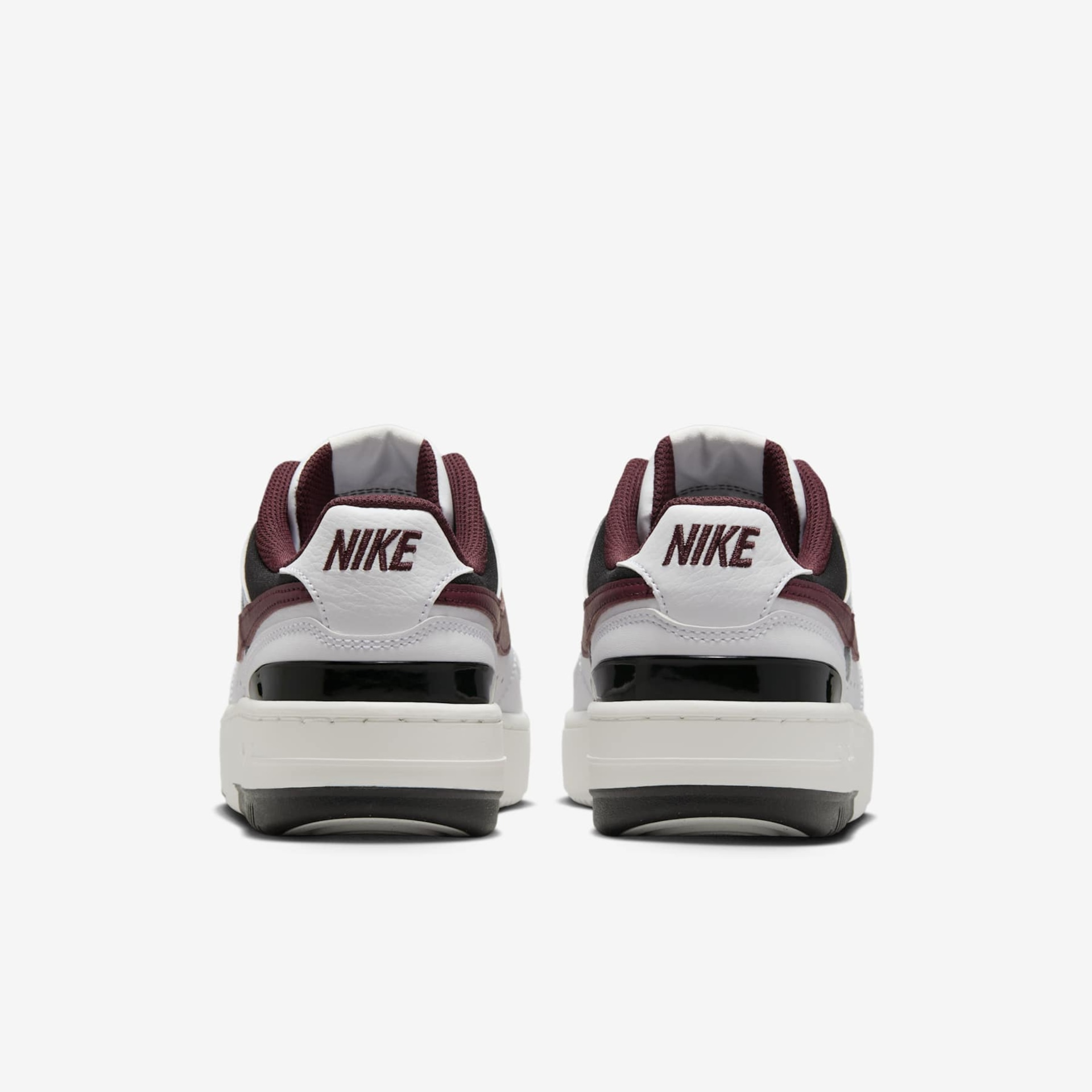 Tênis Nike Gamma Force Feminino - Foto 6