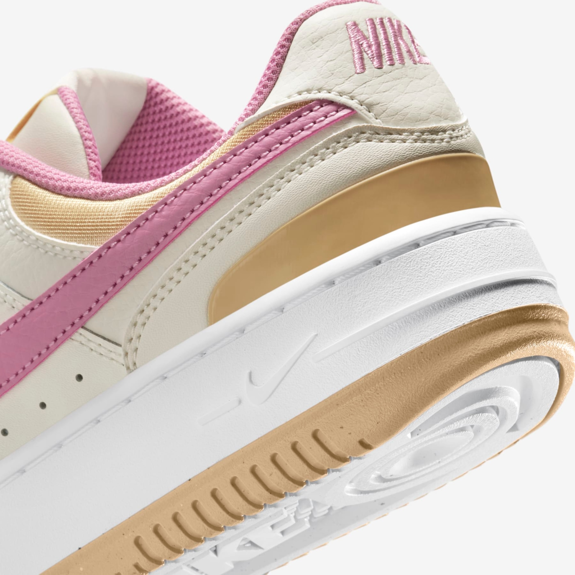 Tênis Nike Gamma Force Feminino - Foto 8