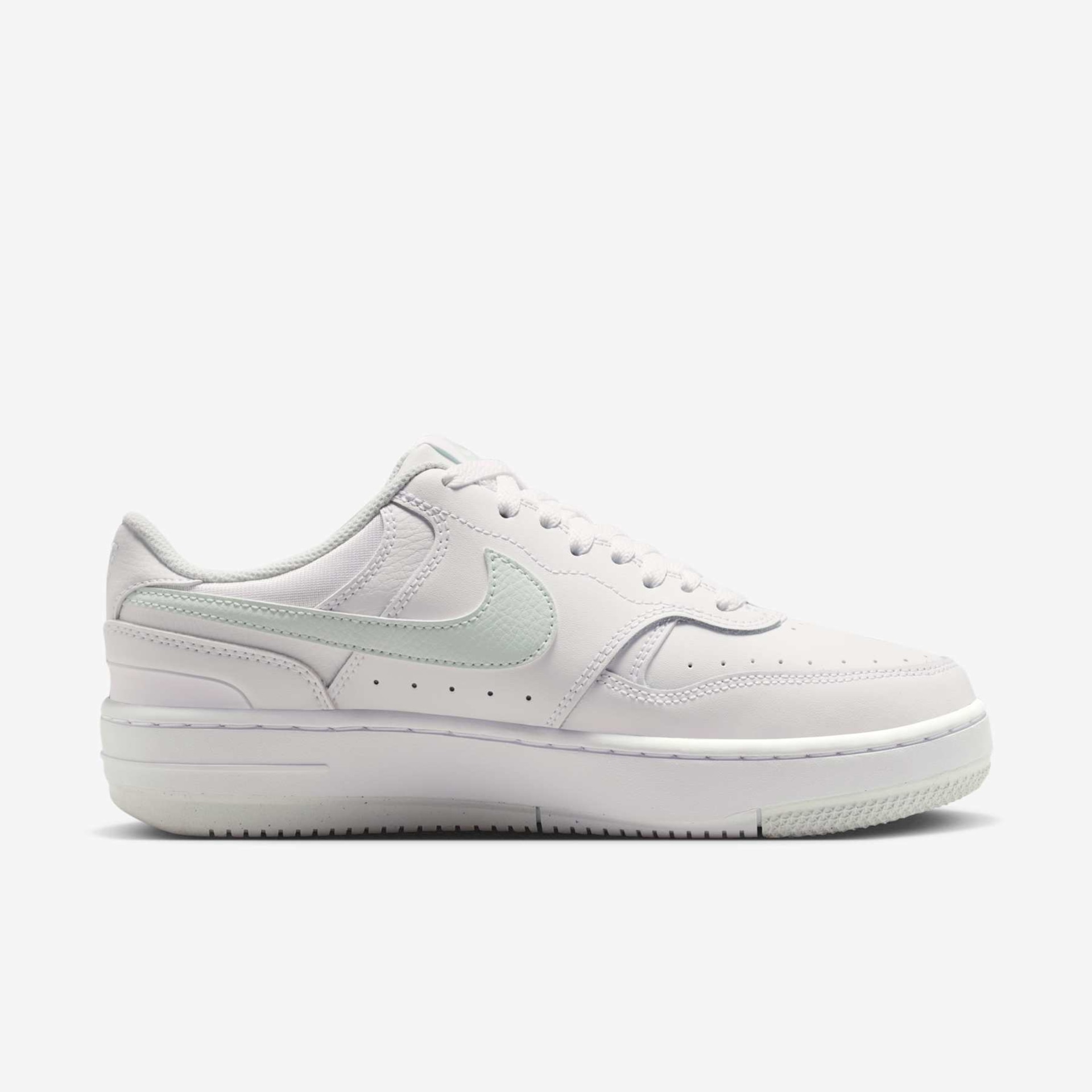 Tênis Nike Gamma Force Feminino - Foto 3