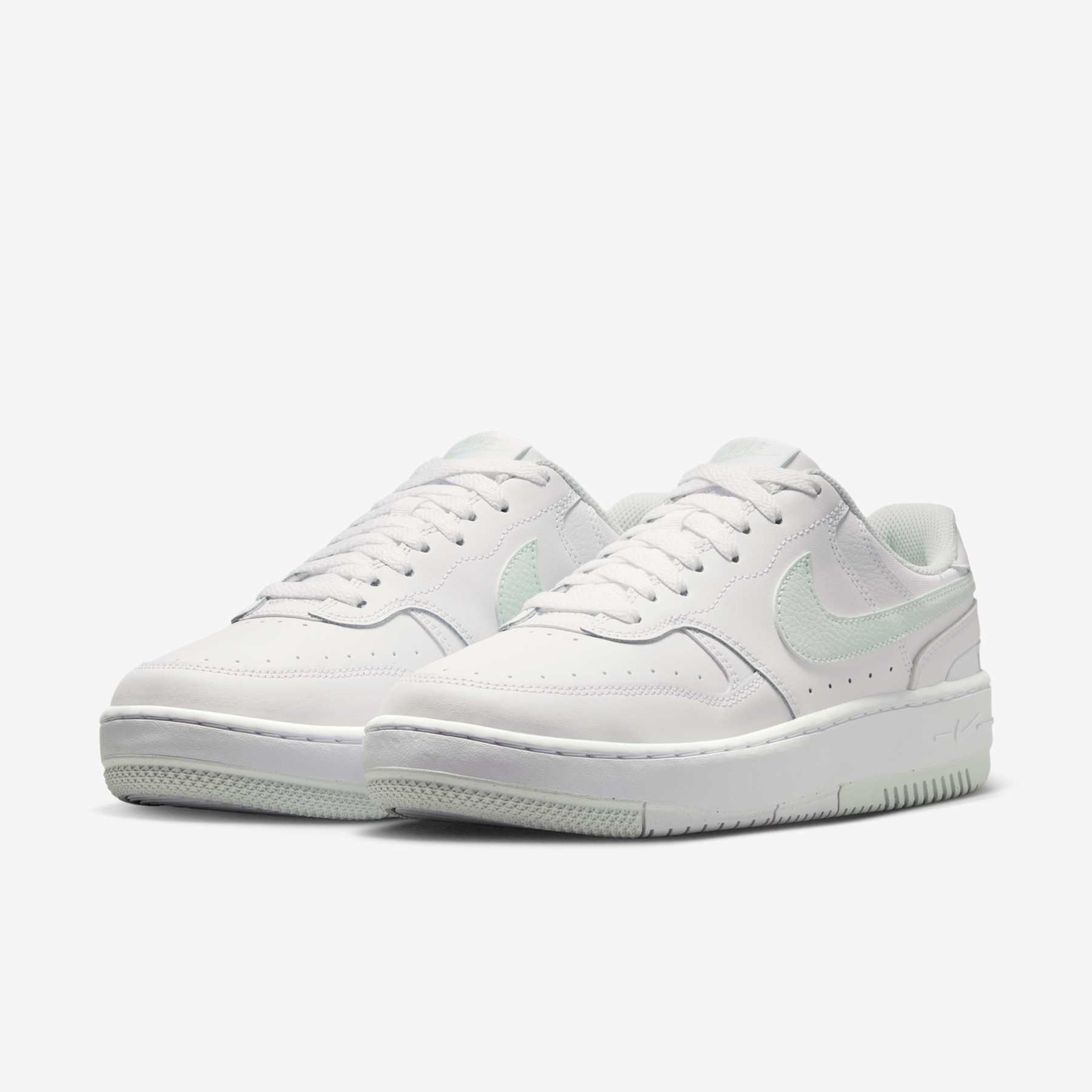 Tênis Nike Gamma Force Feminino - Foto 5