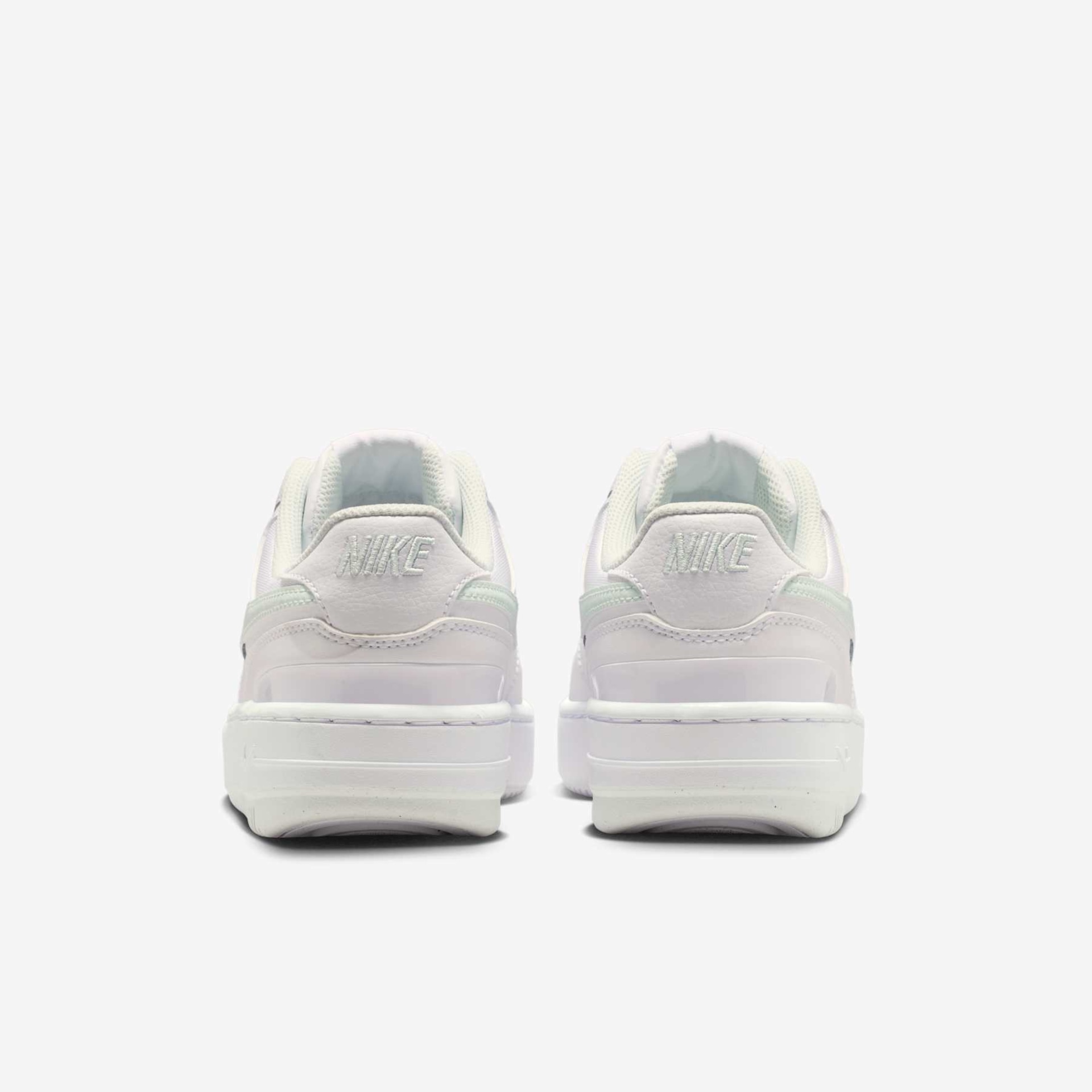 Tênis Nike Gamma Force Feminino - Foto 6