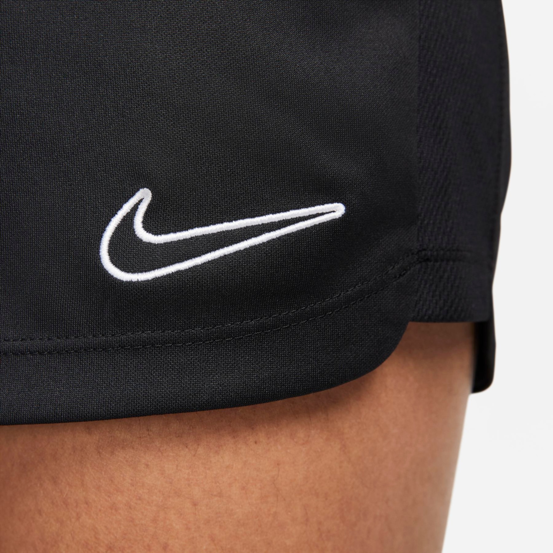 Shorts Nike Dri-FIT Academy Feminino - Foto 5