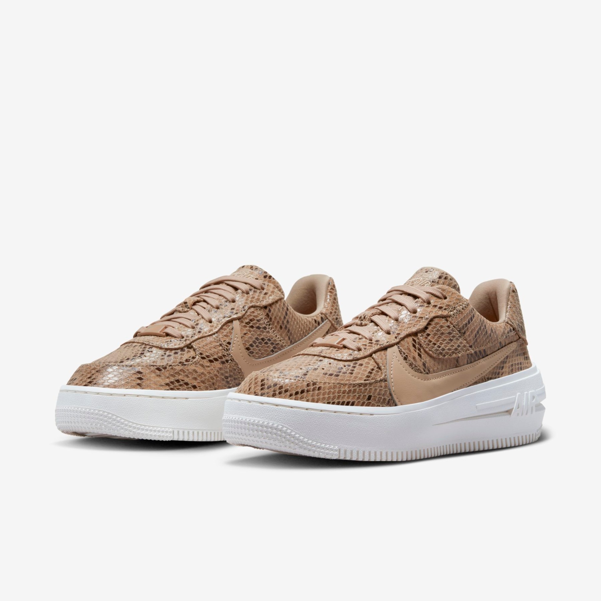 Tênis Nike Air Force 1 Feminino - Foto 6