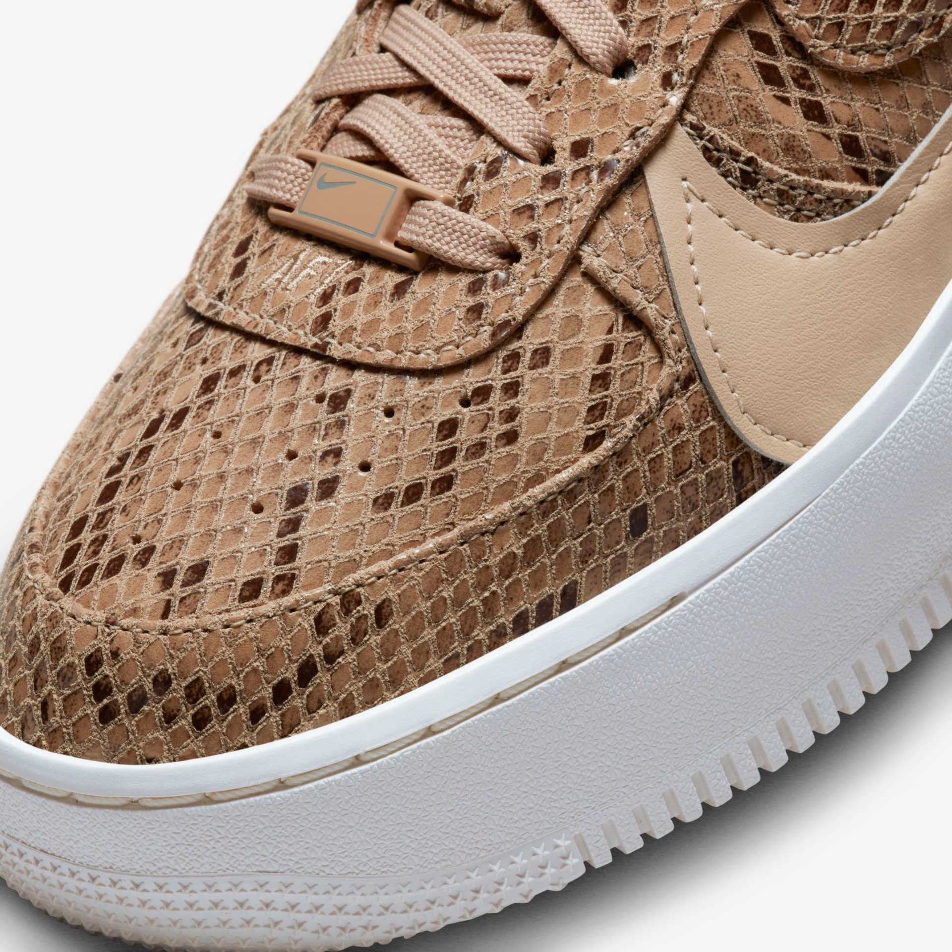 Tênis Nike Air Force 1 Feminino - Foto 8